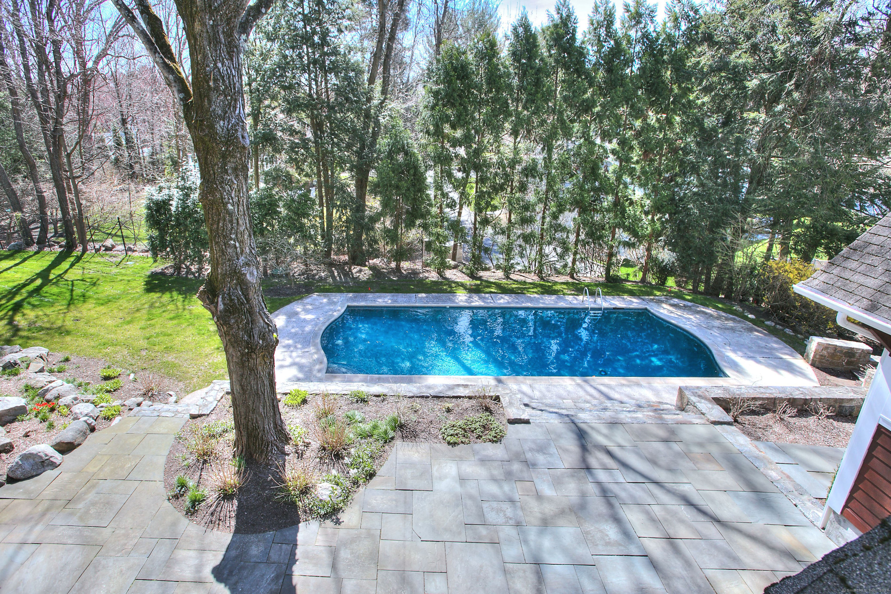 6 Lantern Hill Road