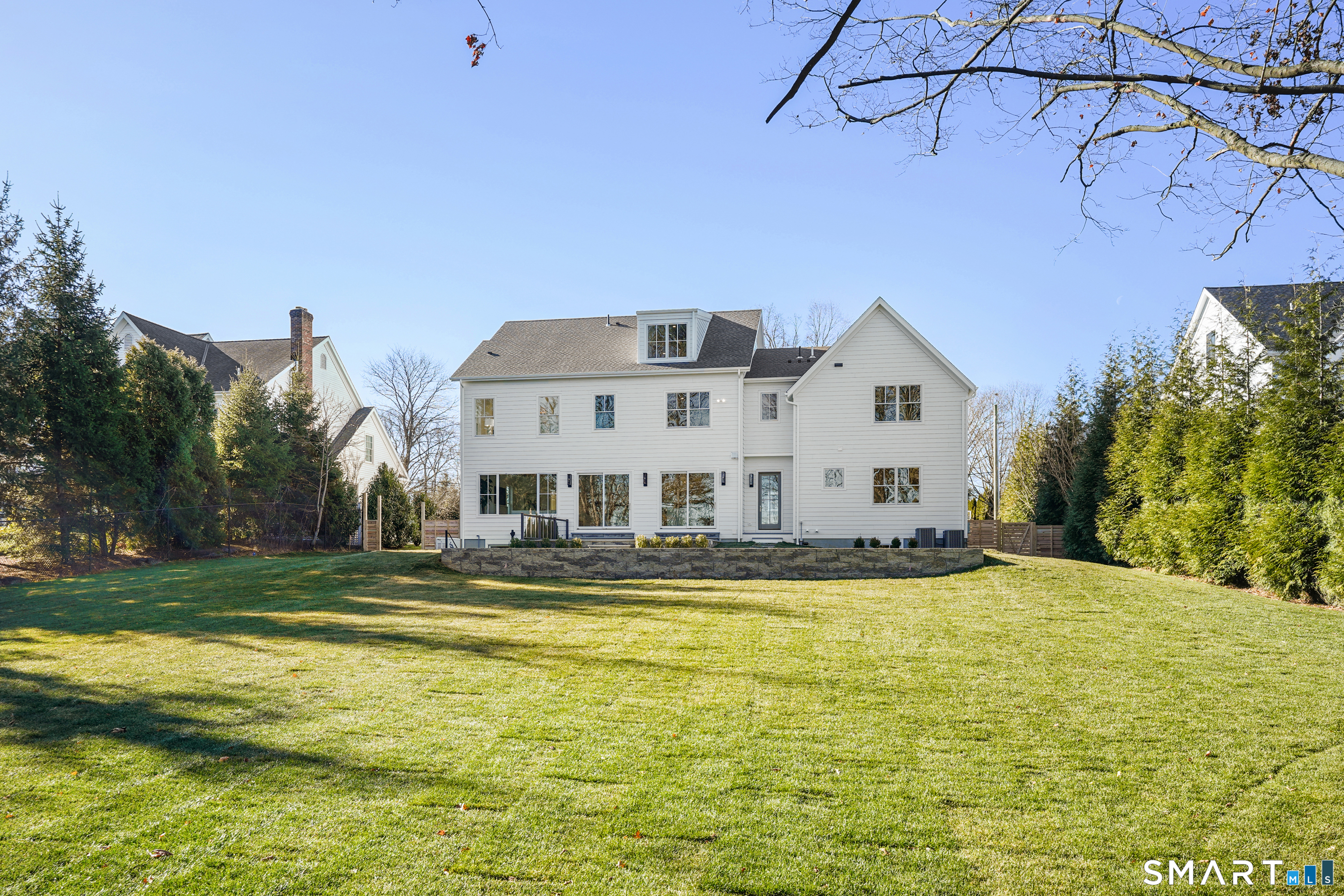 18 Woodhill Road