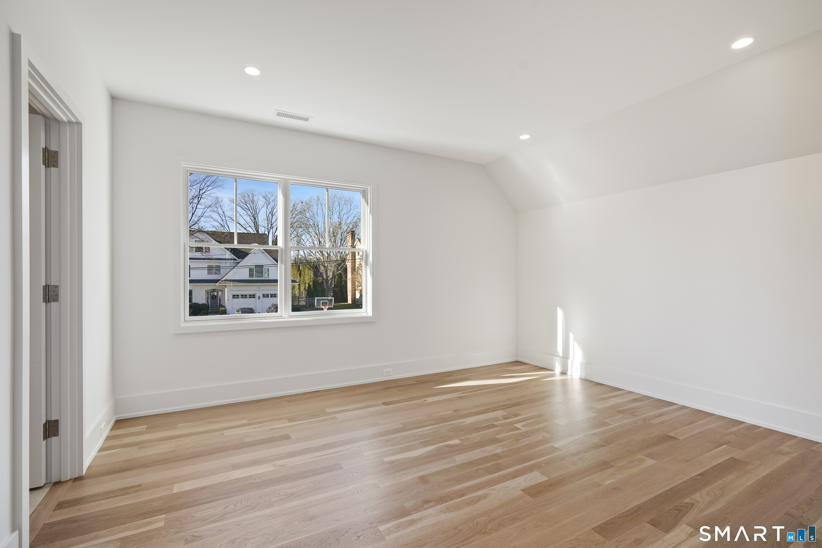 18 Woodhill Road