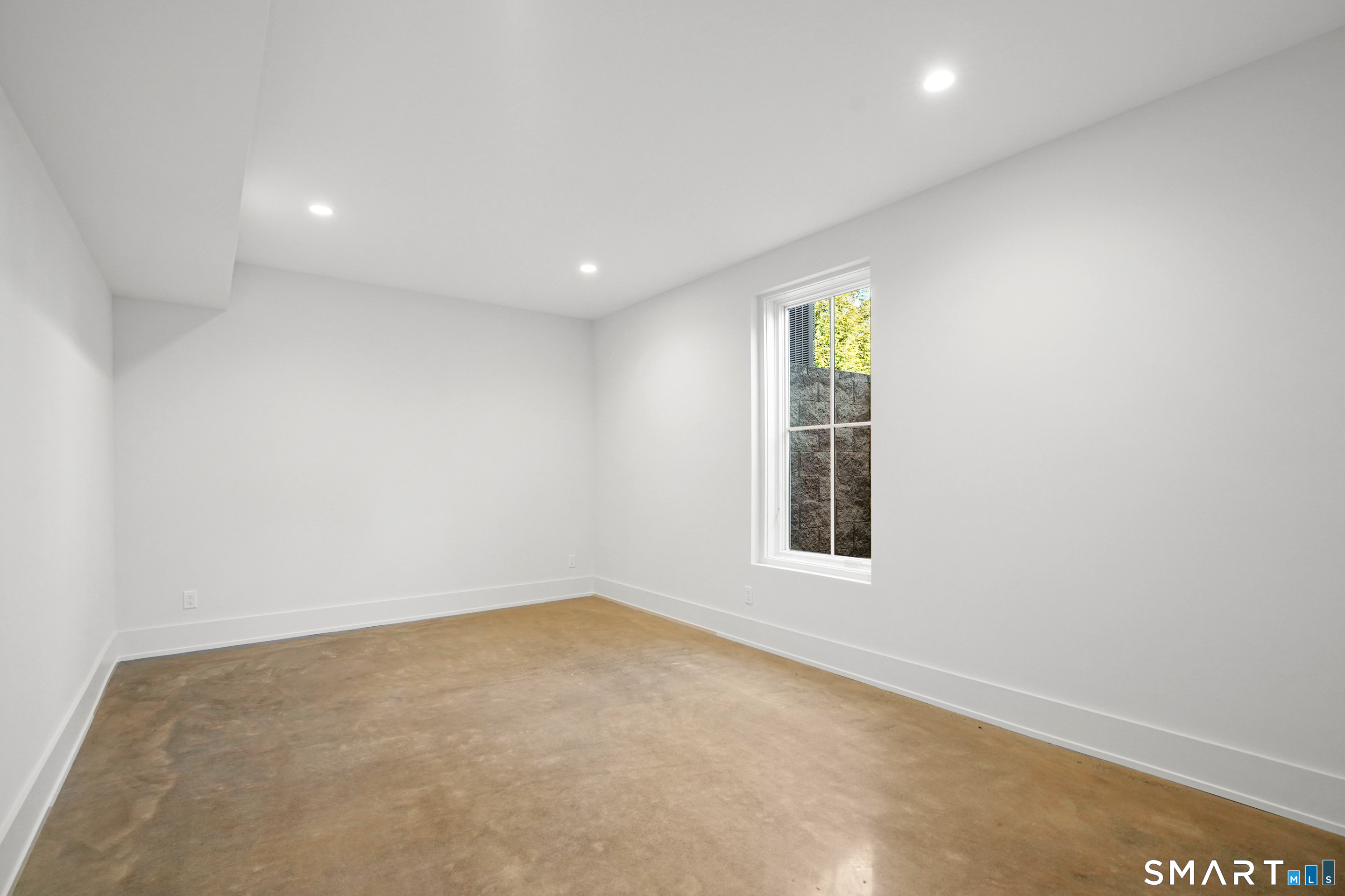 18 Woodhill Road