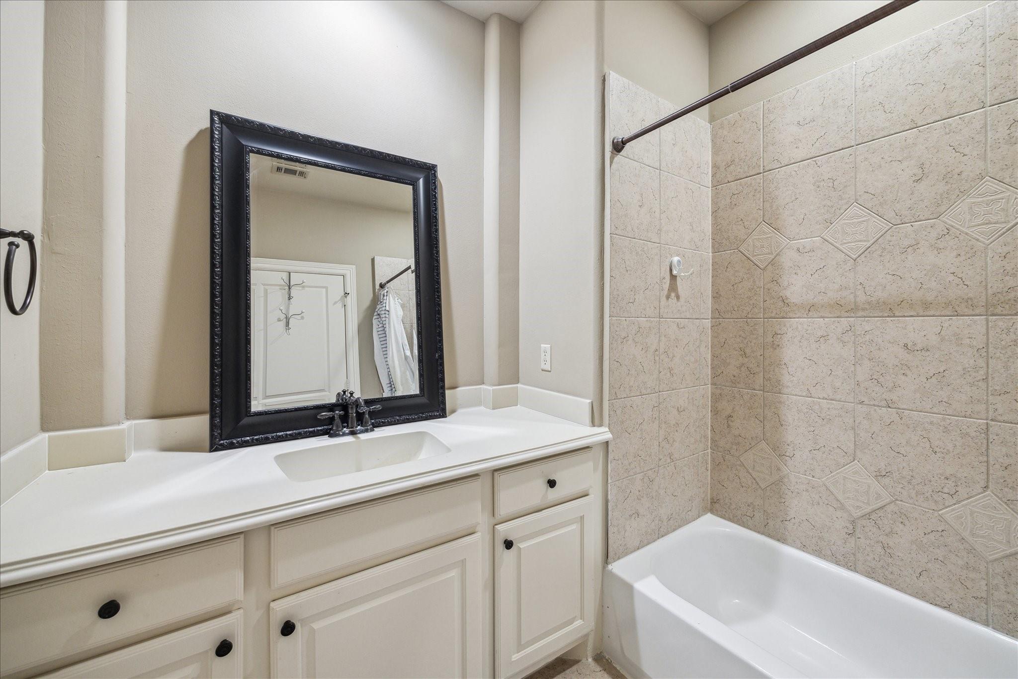 2727 Stuart Manor Manor