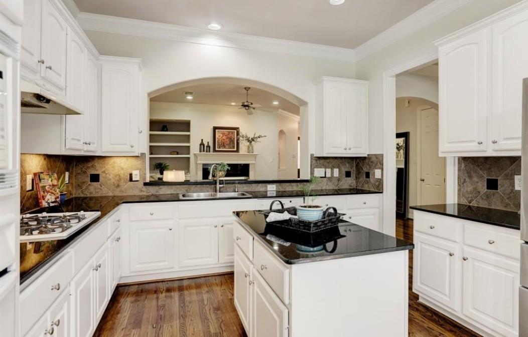 1506 Shady Villa Fern