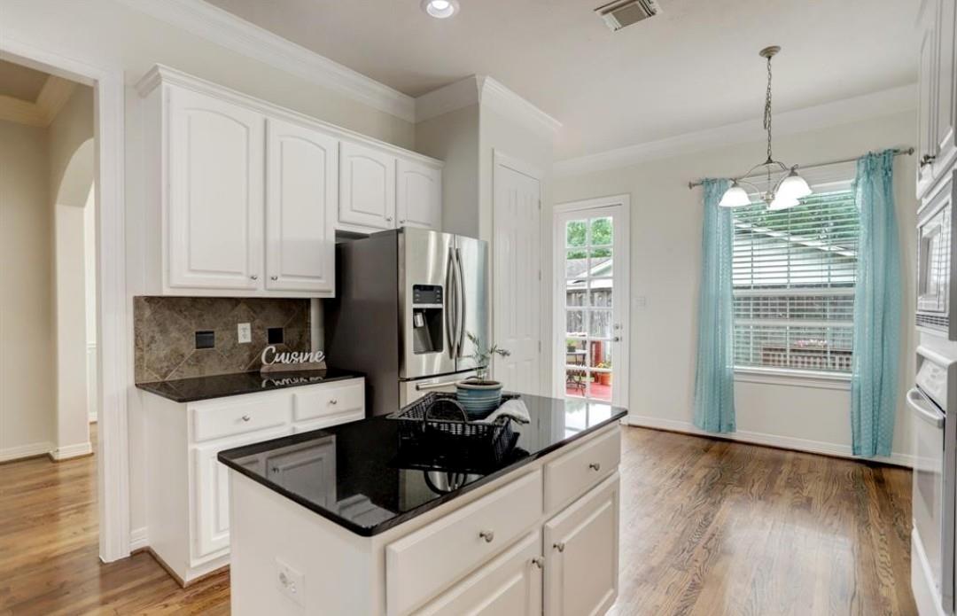 1506 Shady Villa Fern
