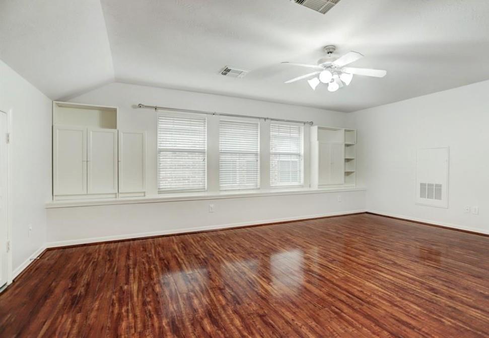 1506 Shady Villa Fern