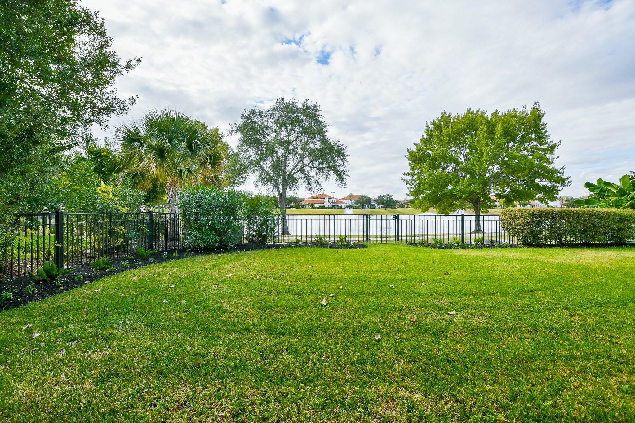 2014 Flower Garden Lane