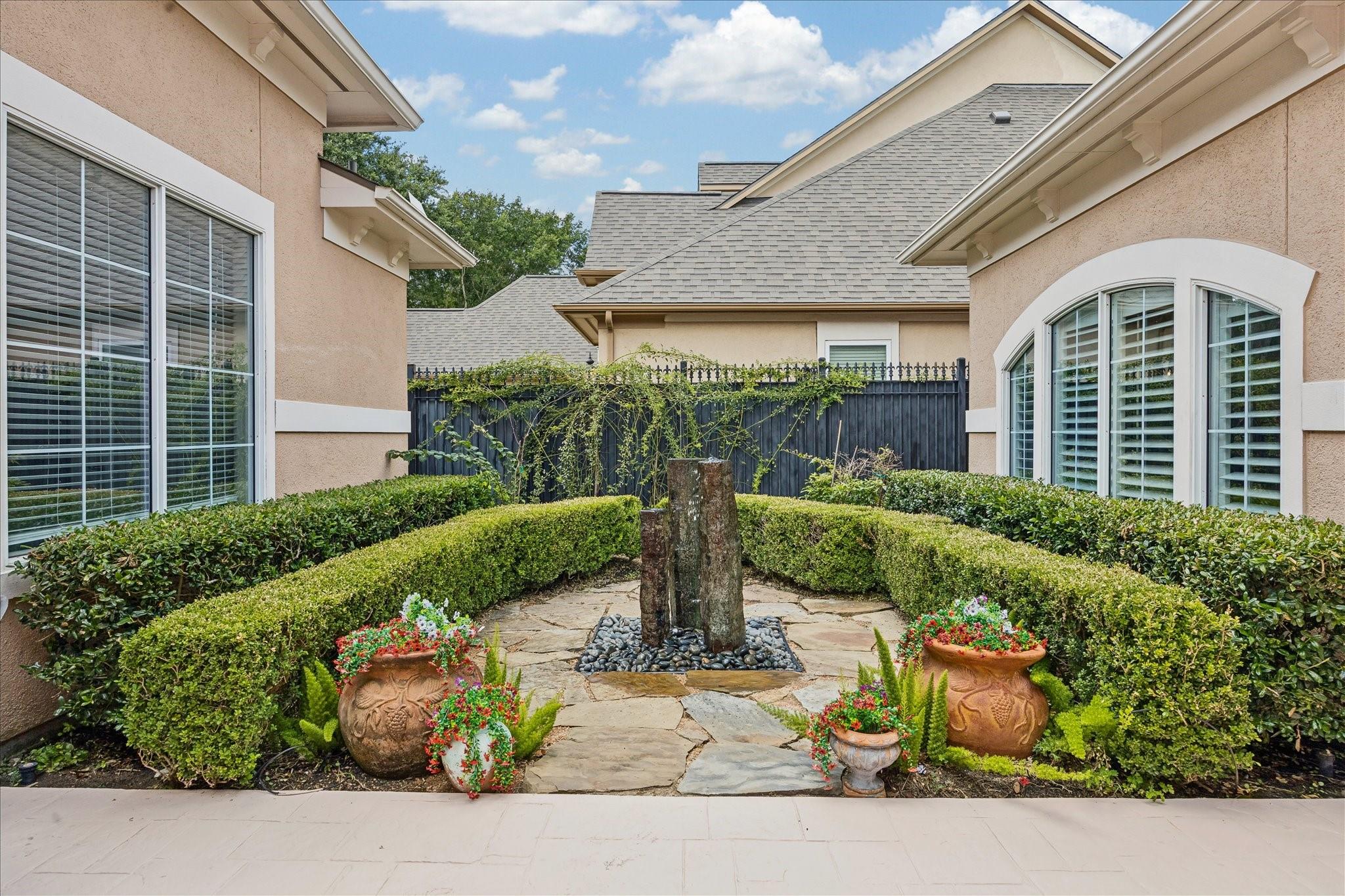 11914 Legend Manor Drive