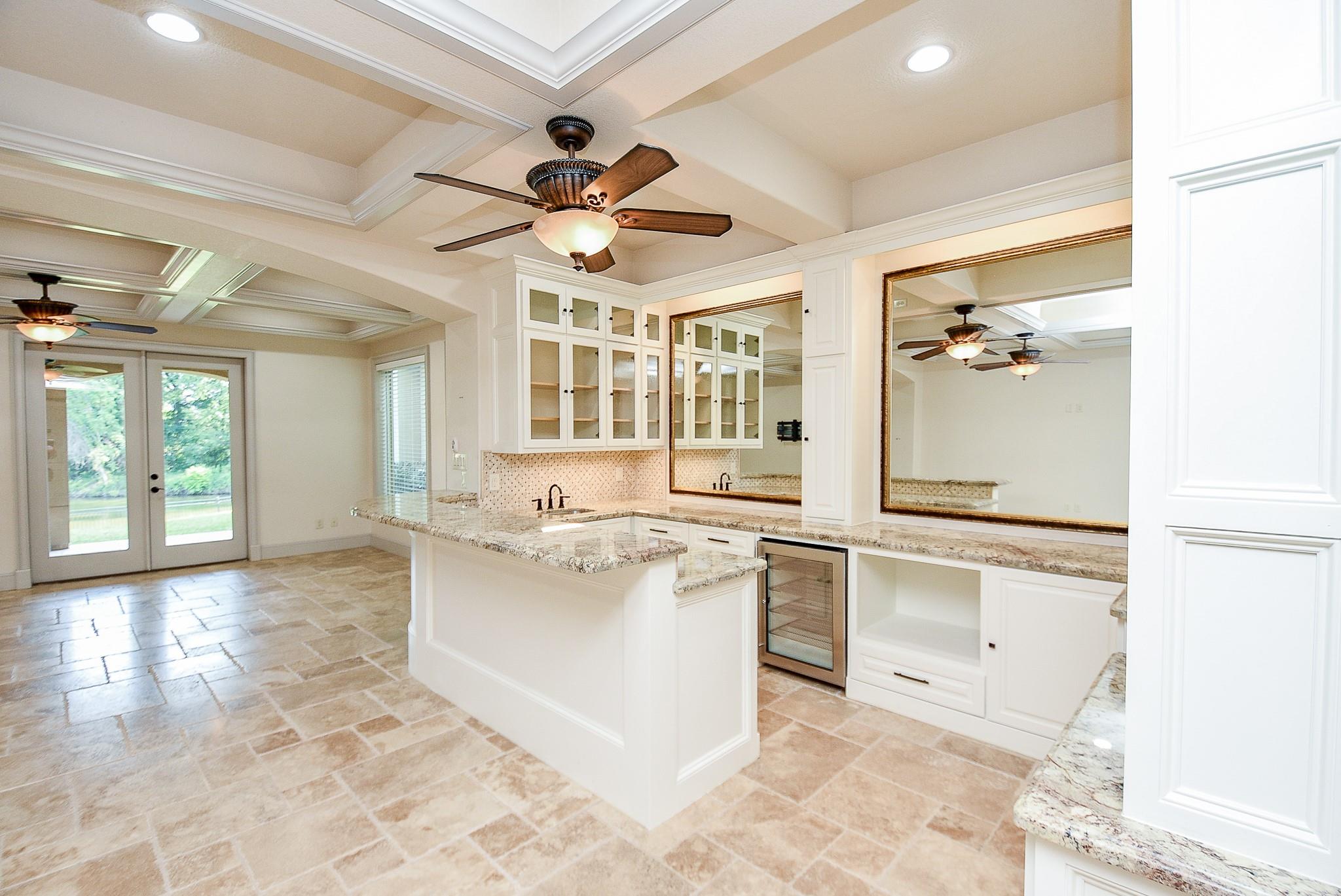 142 La Vie Drive