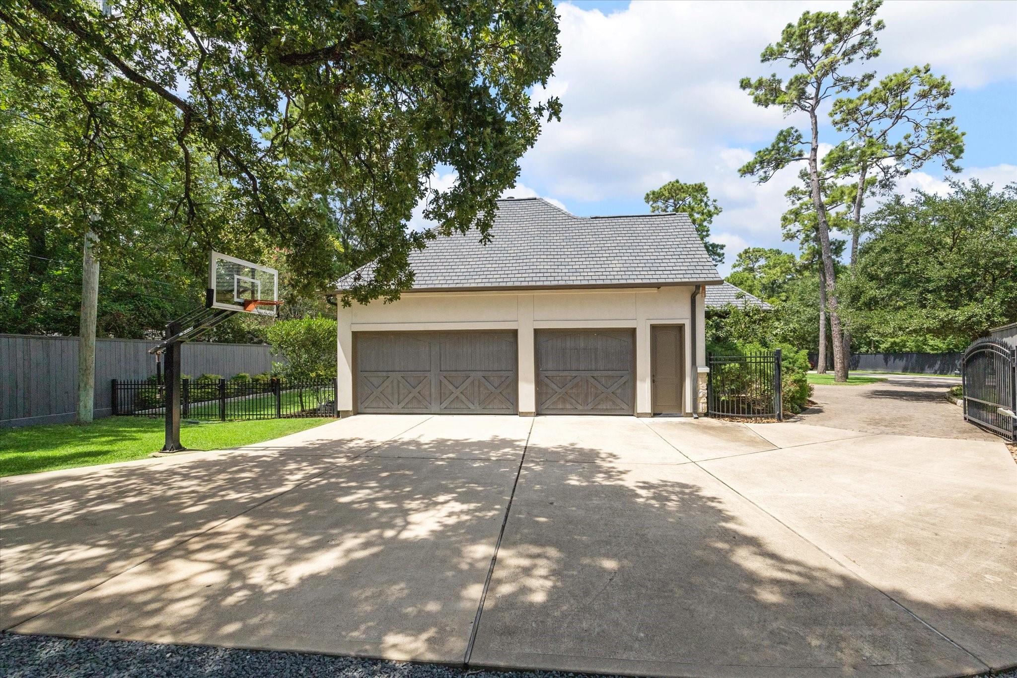 21 Carolane Trail