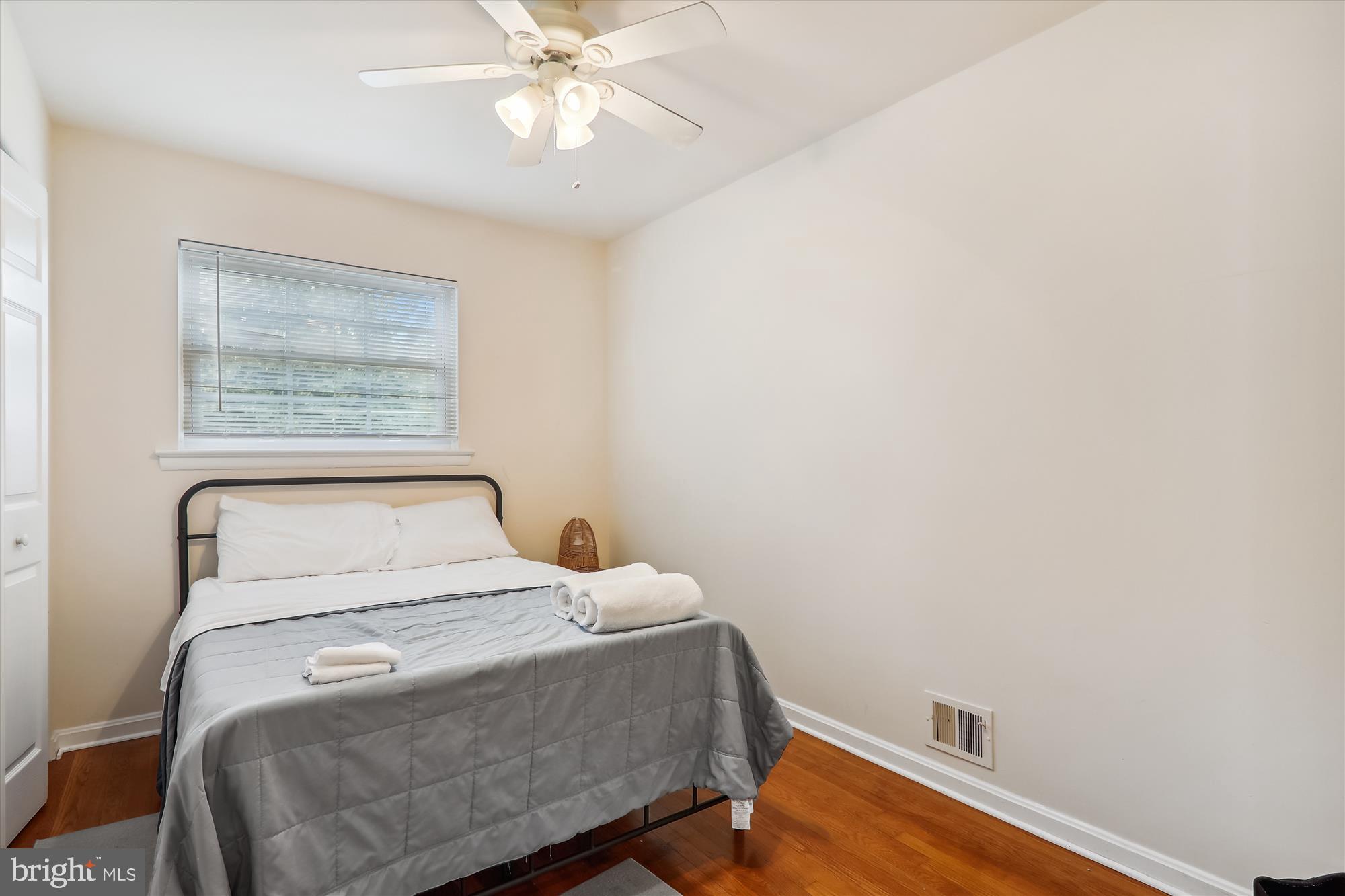 2209 ROSECROFT BOULEVARD