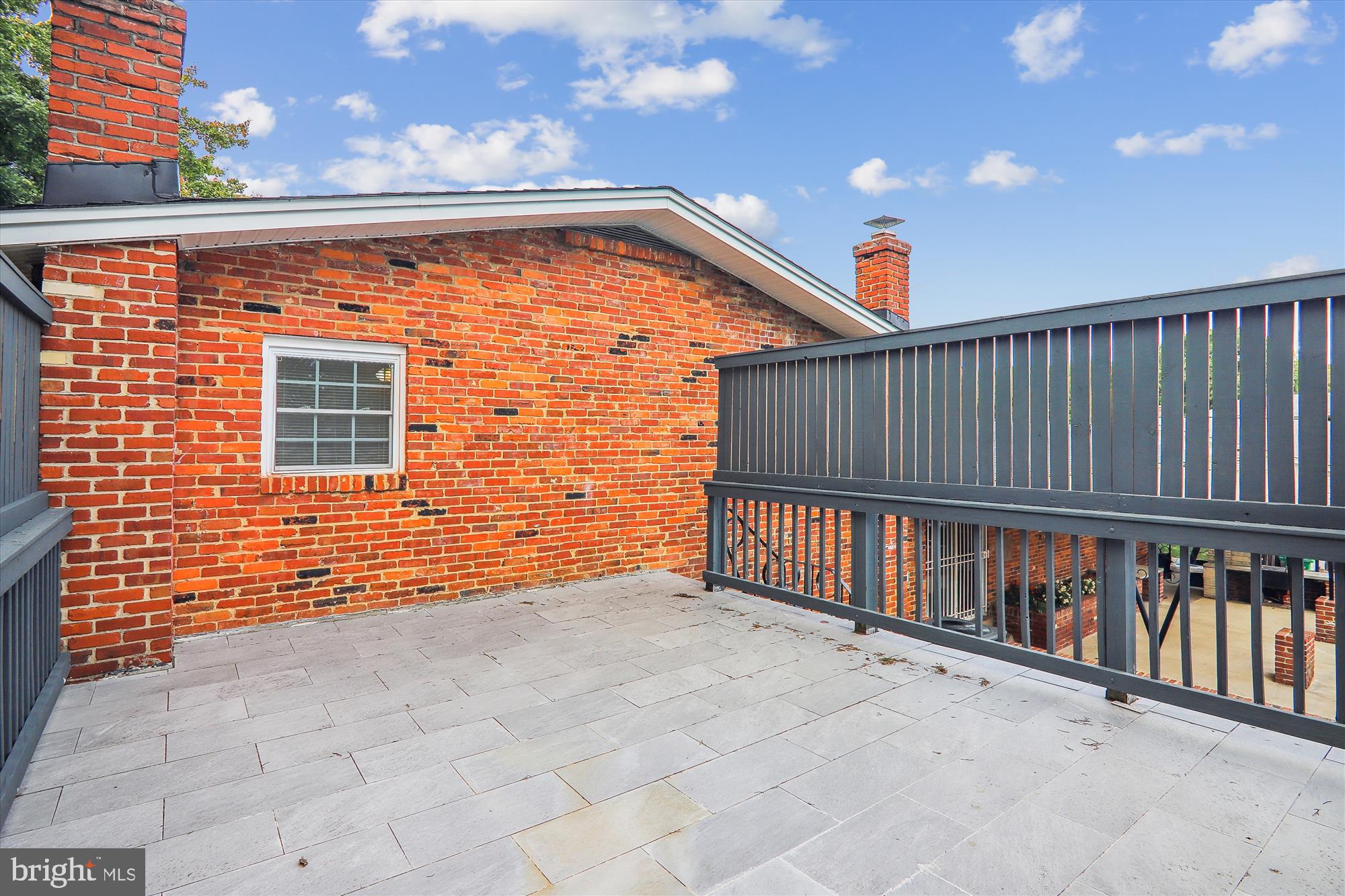 2209 ROSECROFT BOULEVARD