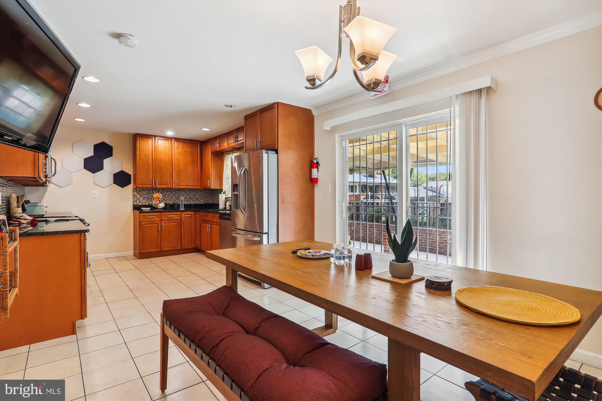 2209 ROSECROFT BOULEVARD