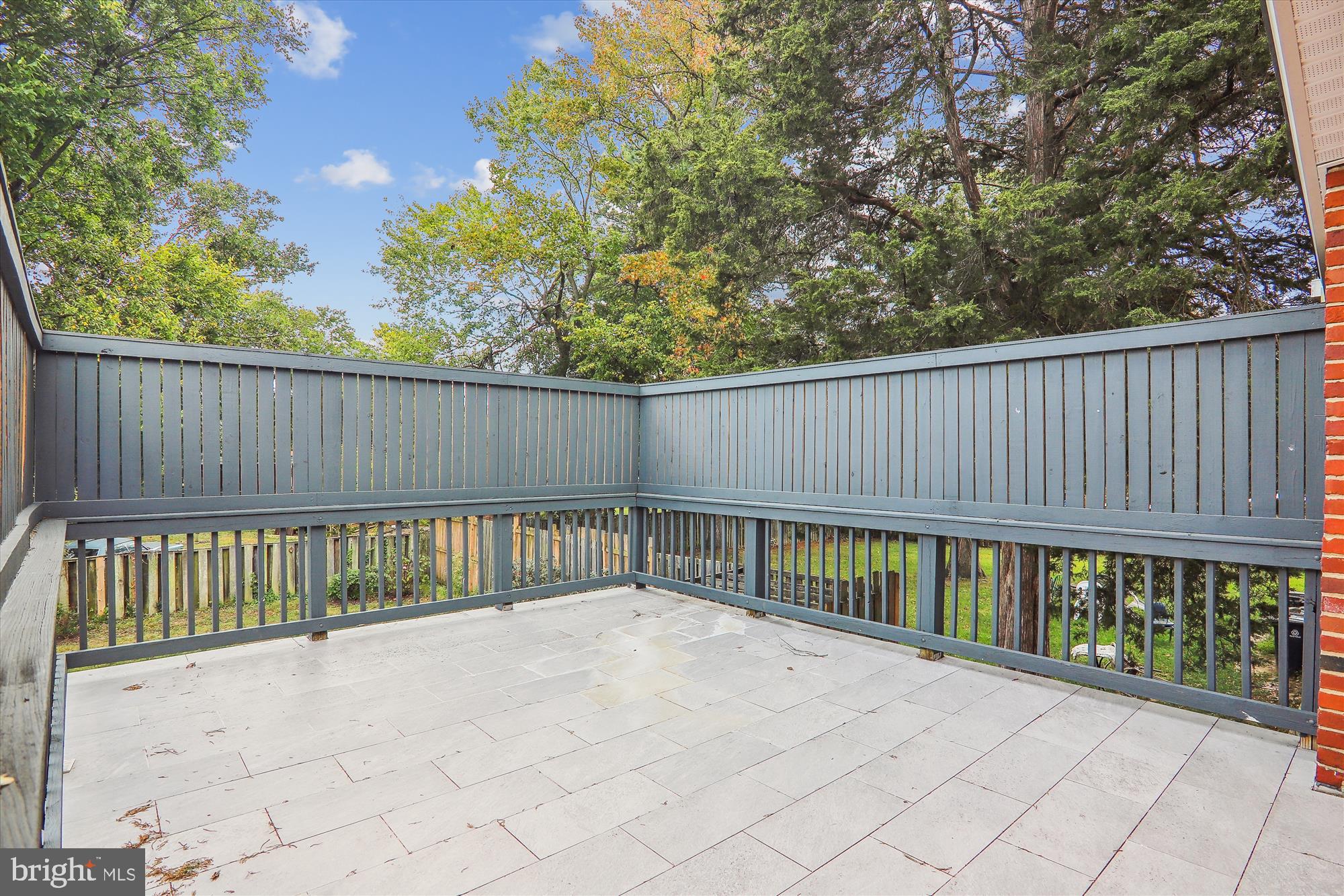 2209 ROSECROFT BOULEVARD