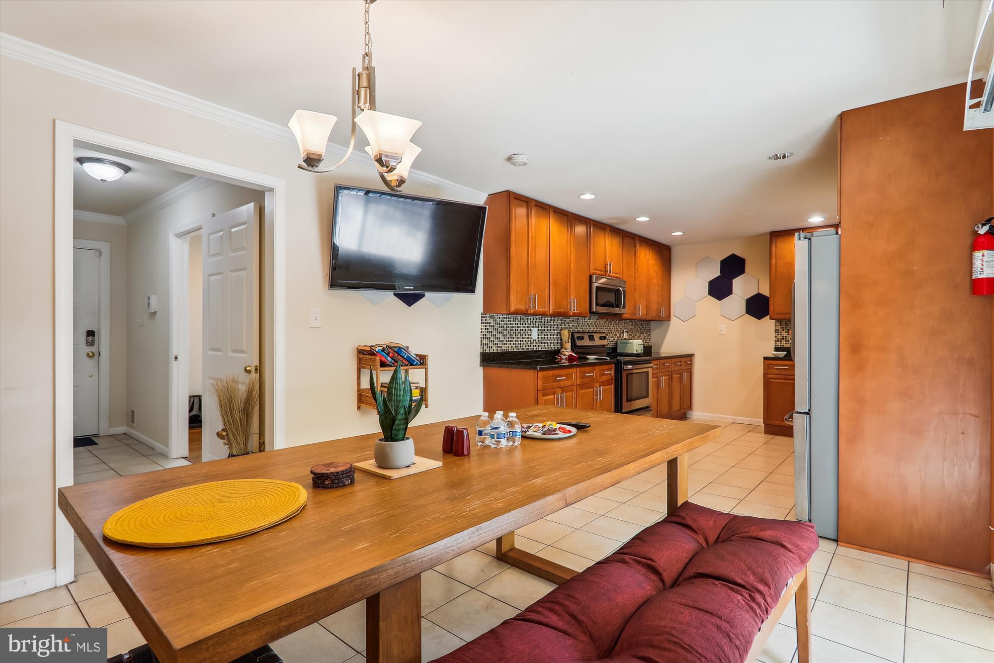 2209 ROSECROFT BOULEVARD