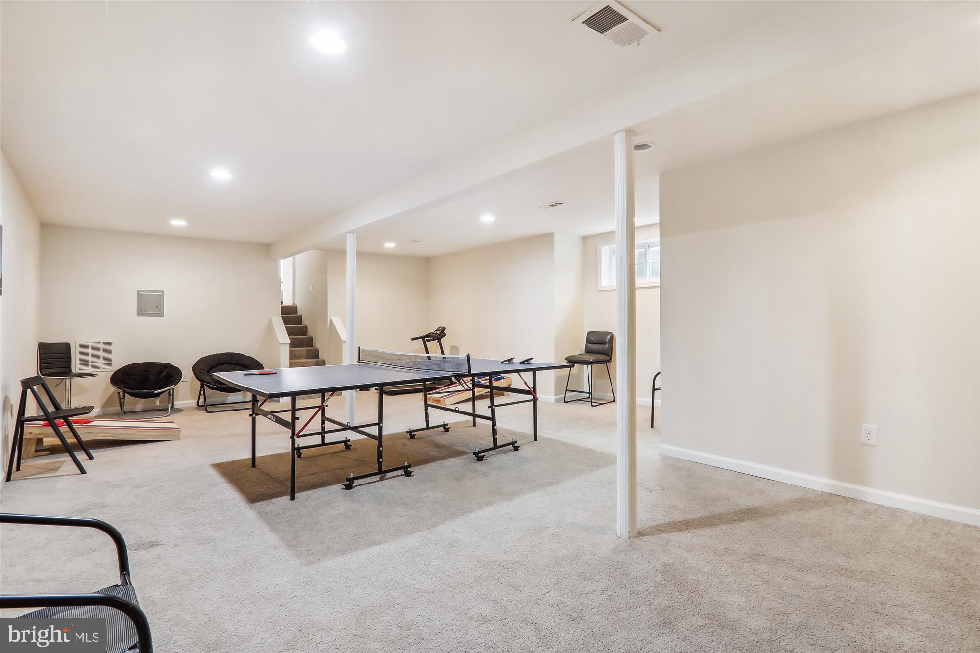 2209 ROSECROFT BOULEVARD