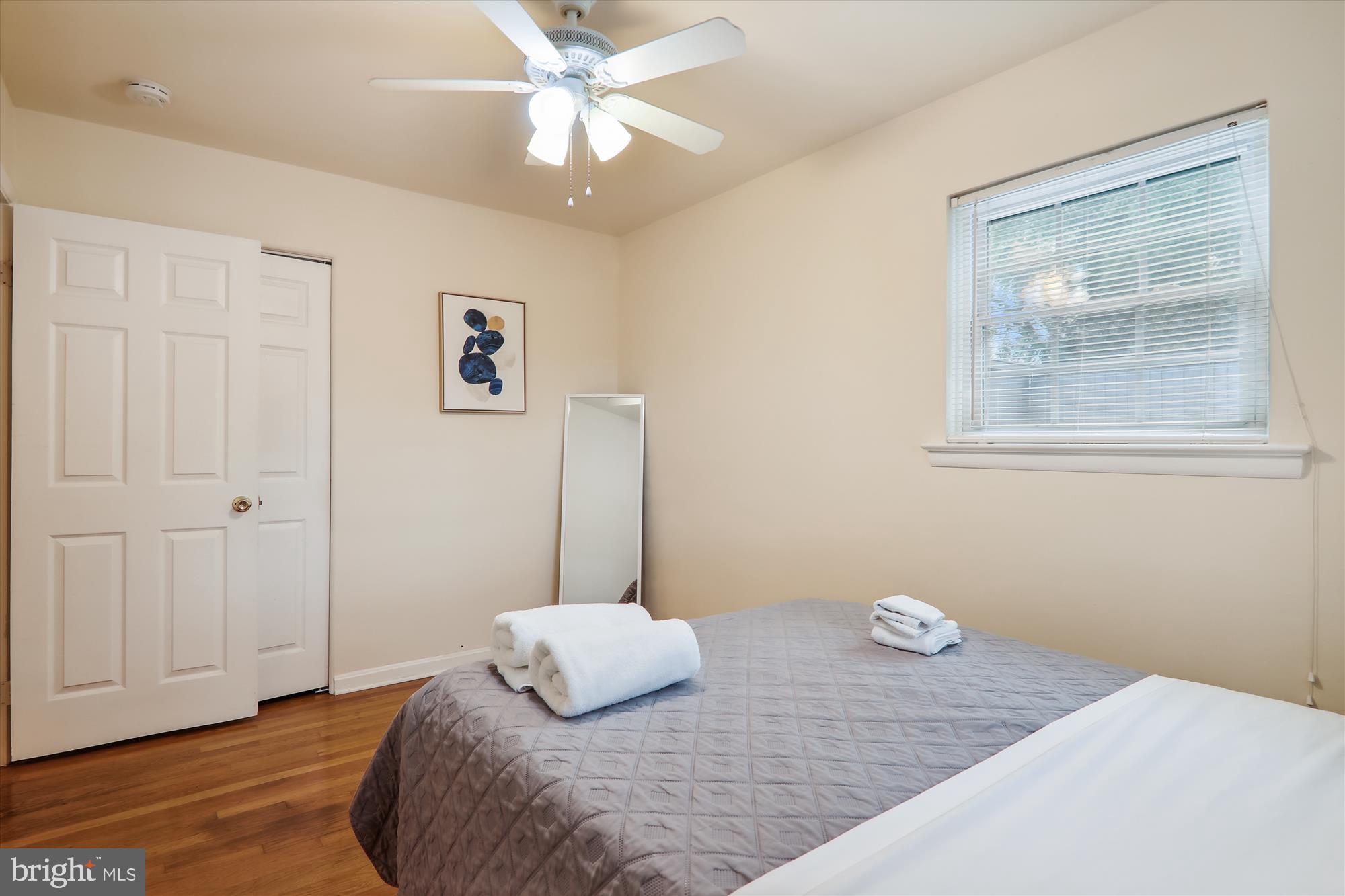 2209 ROSECROFT BOULEVARD