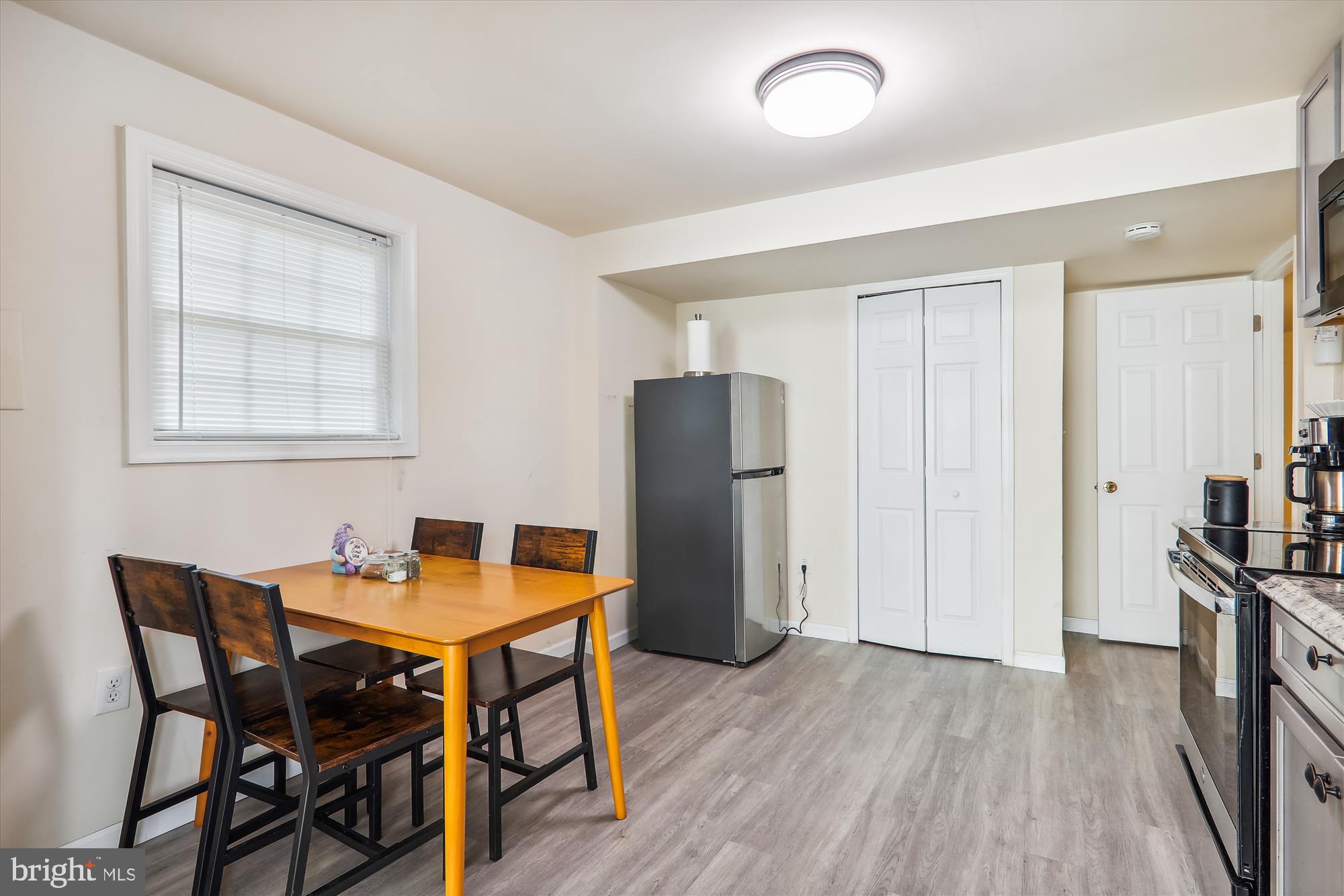 2209 ROSECROFT BOULEVARD