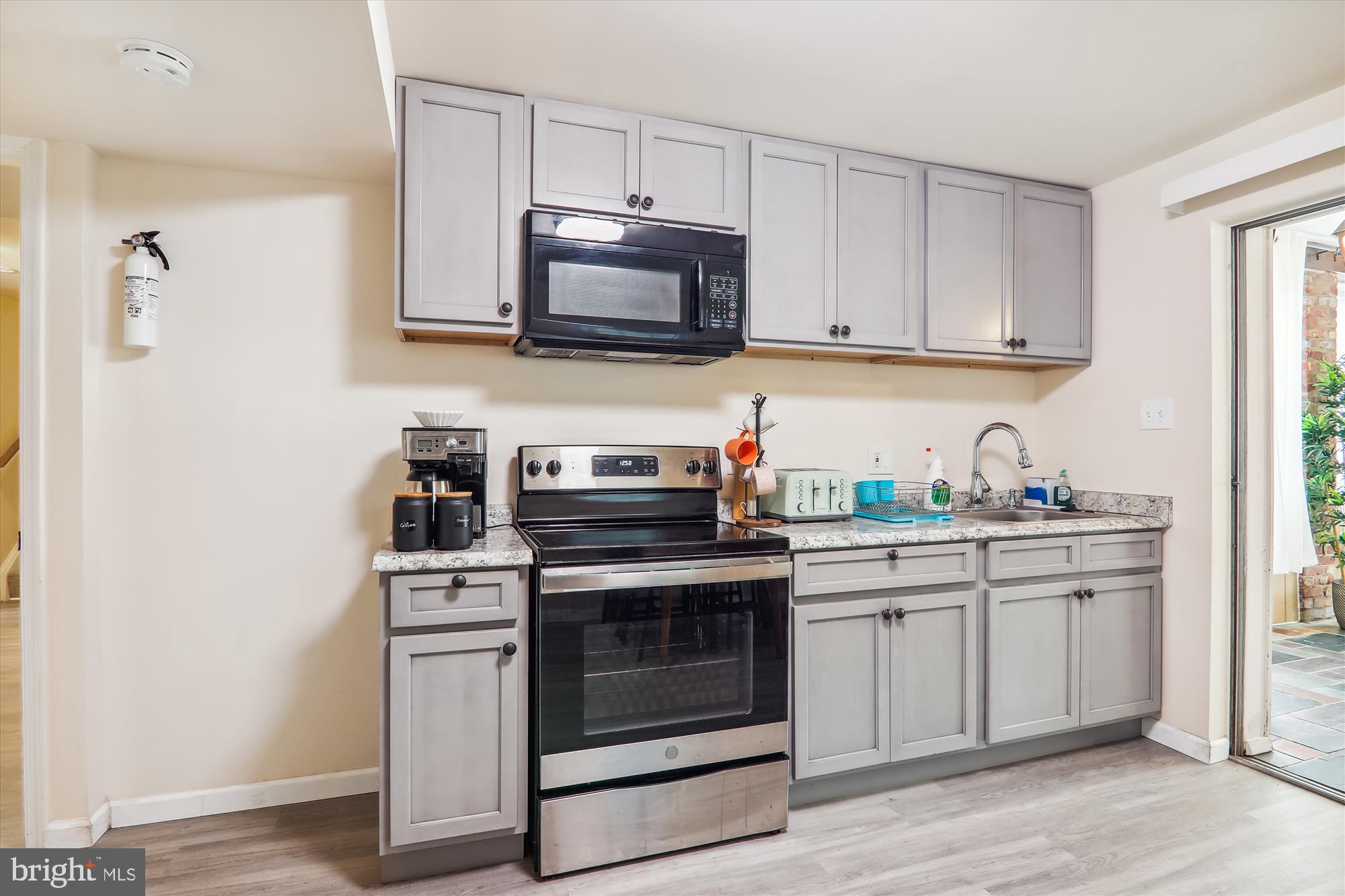 2209 ROSECROFT BOULEVARD