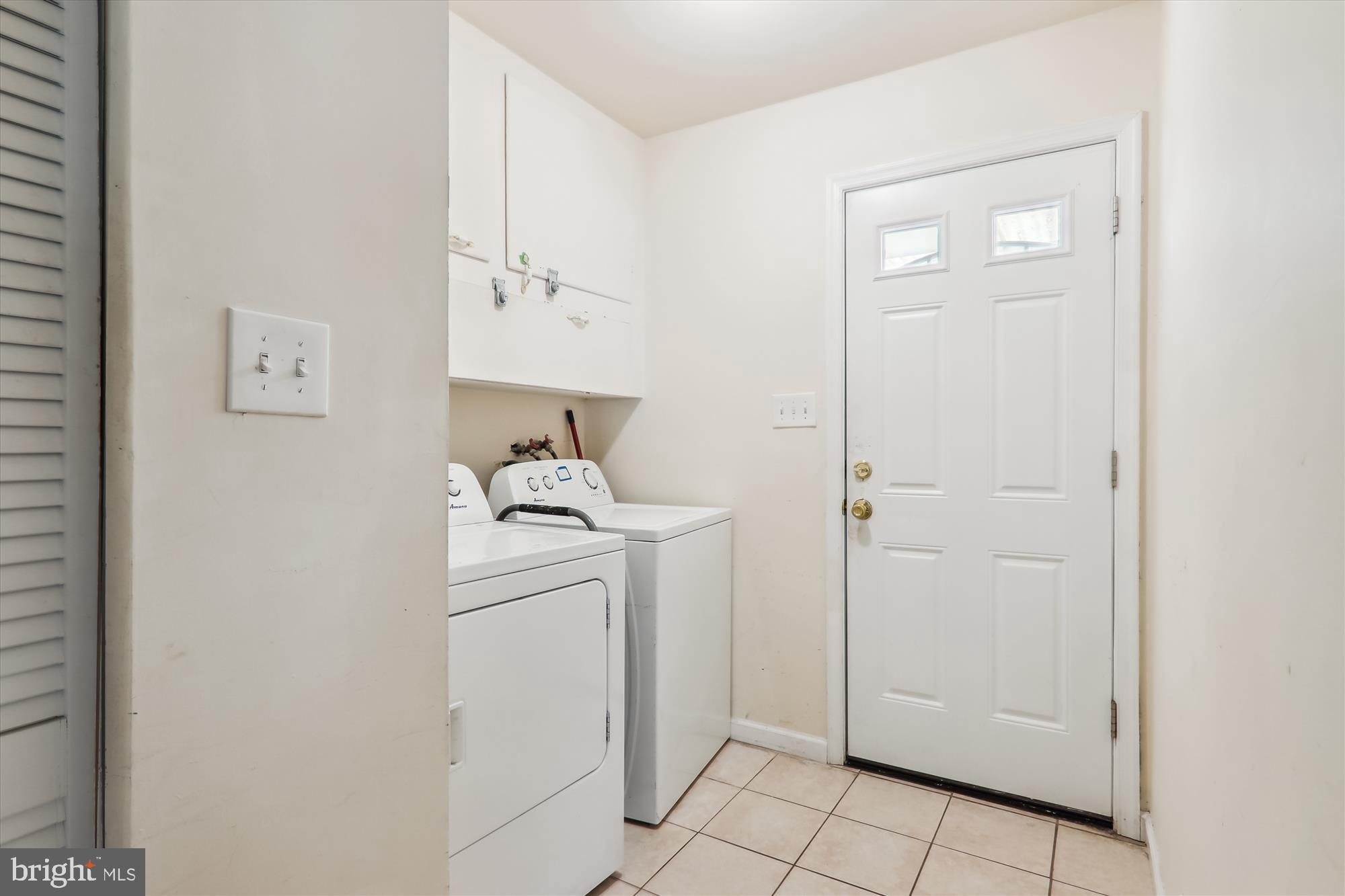 2209 ROSECROFT BOULEVARD