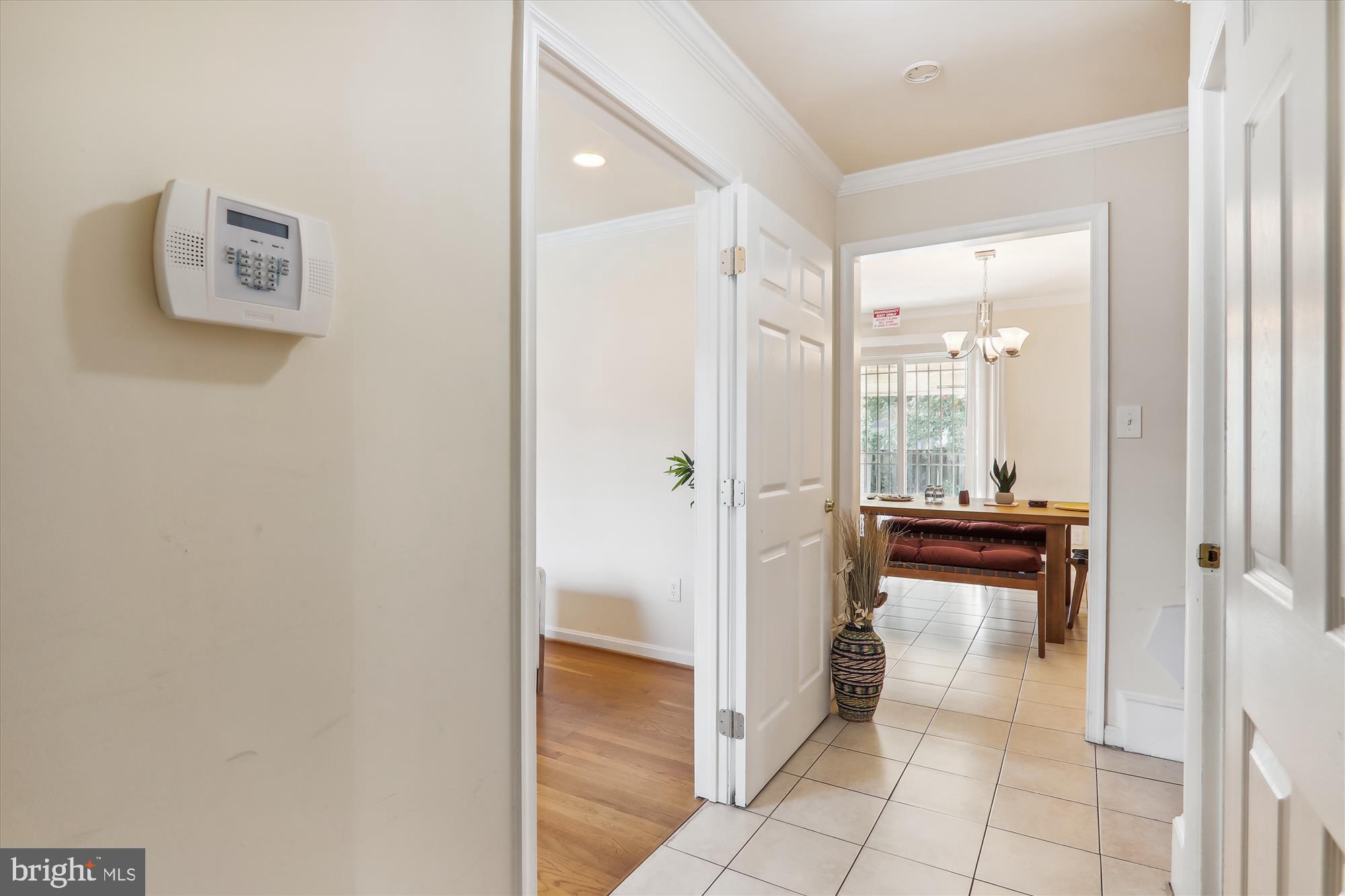 2209 ROSECROFT BOULEVARD