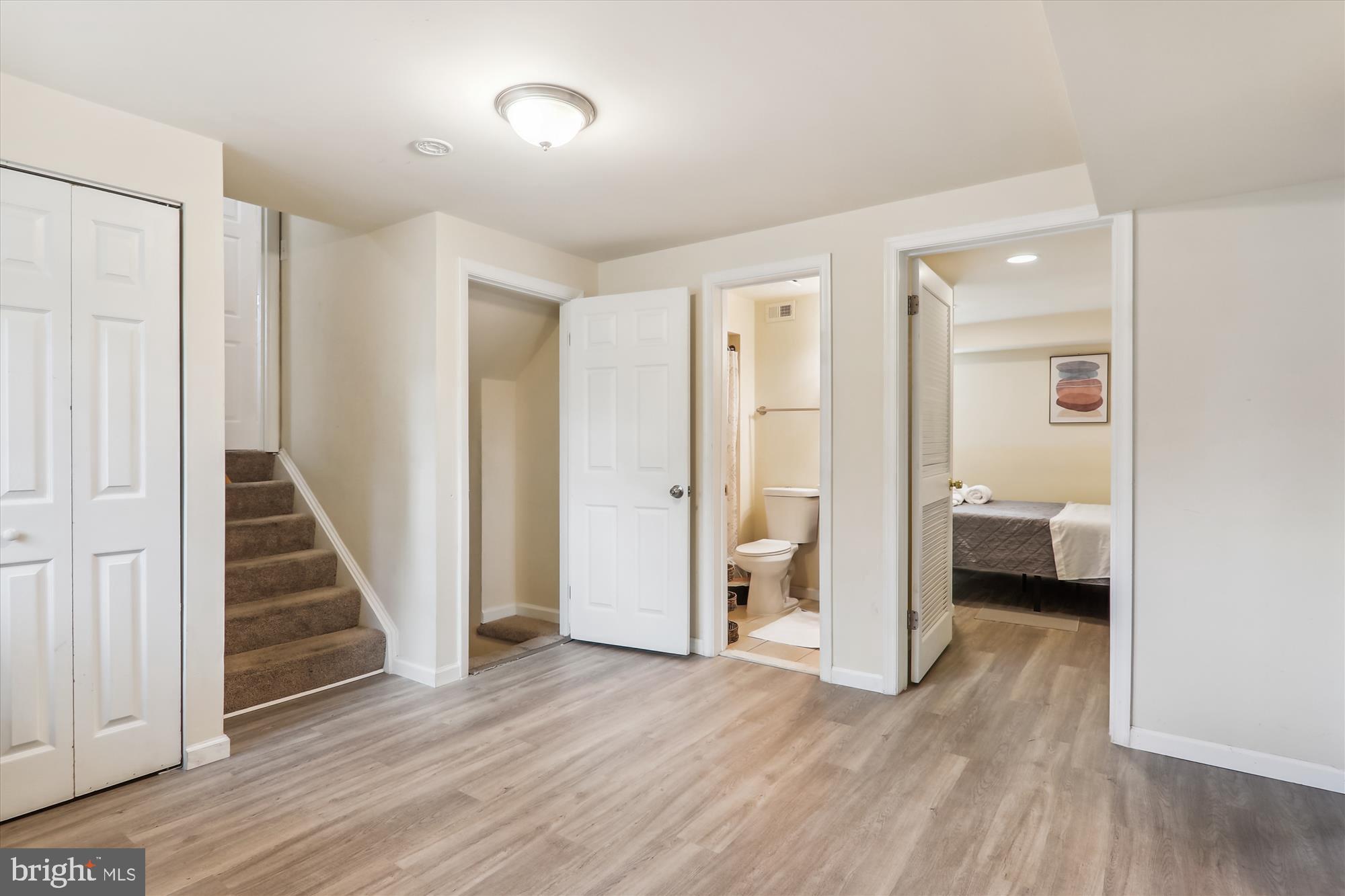 2209 ROSECROFT BOULEVARD