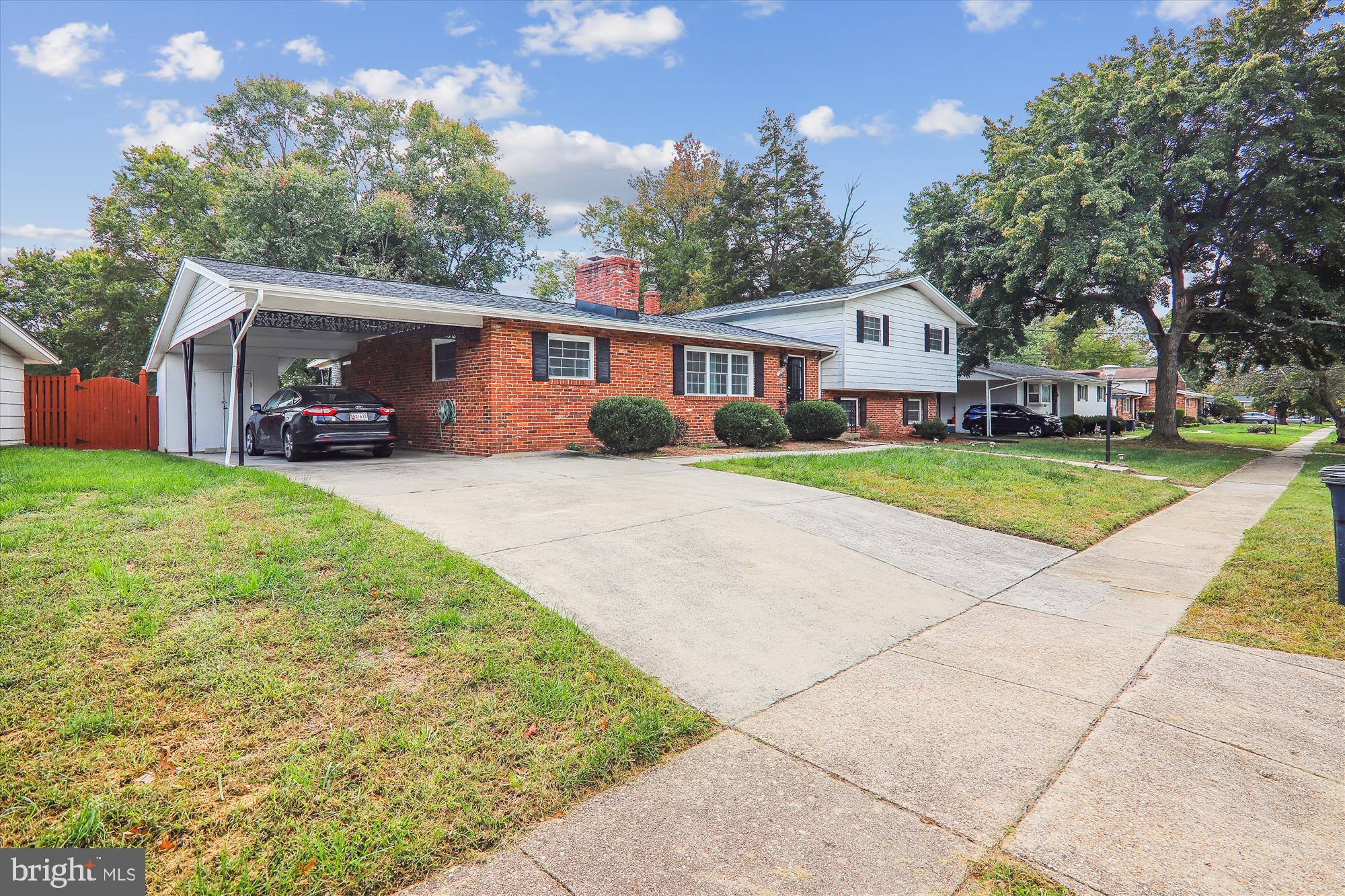 2209 ROSECROFT BOULEVARD