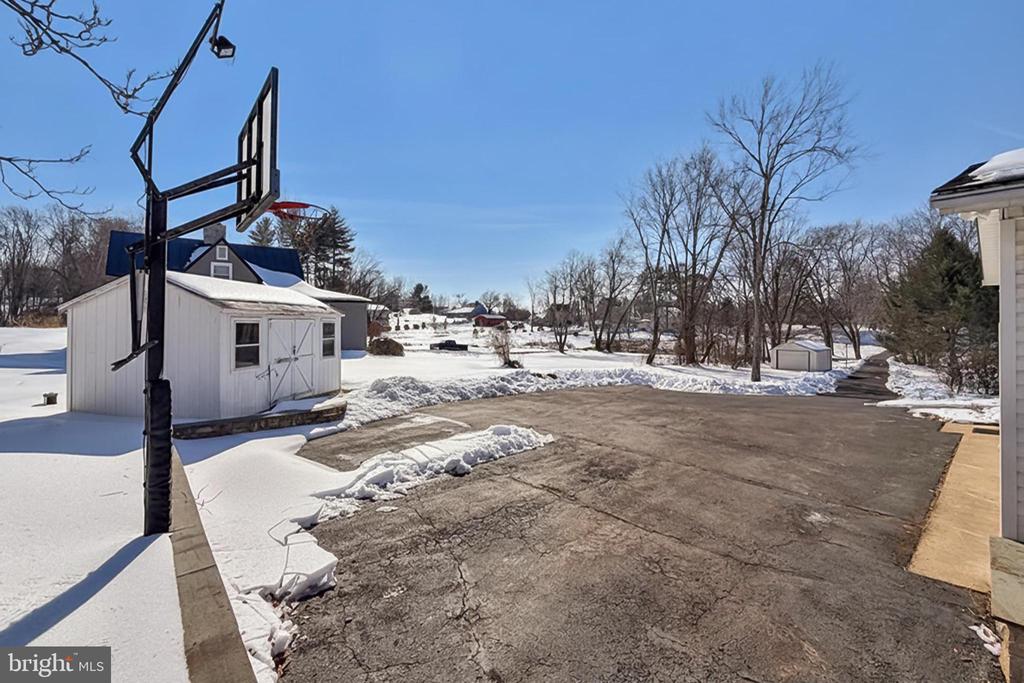 8564 OPAL ROAD