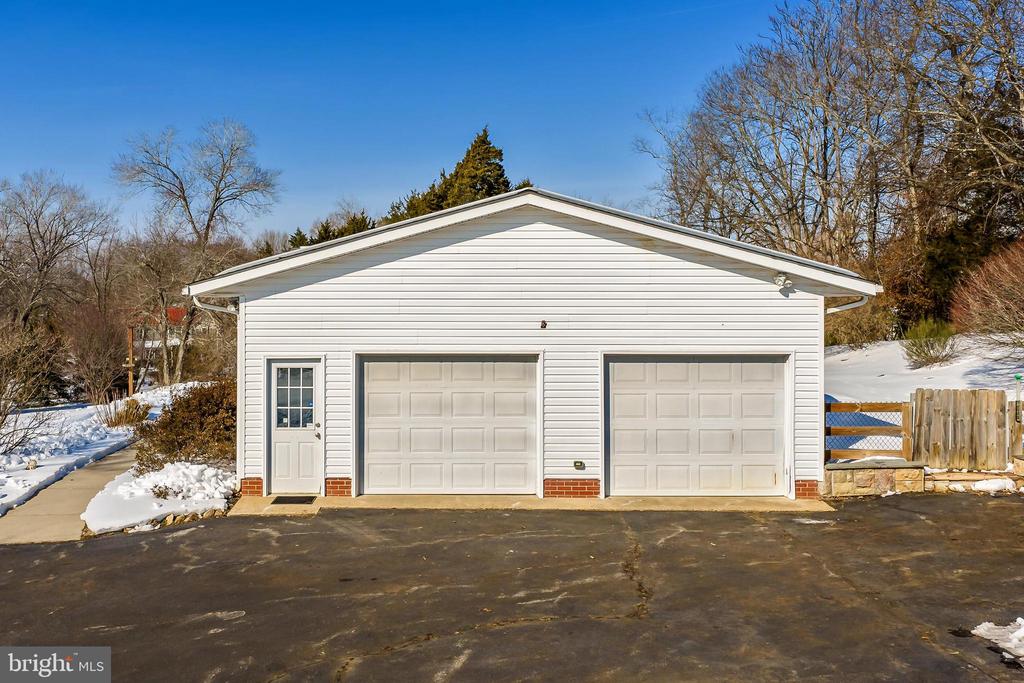 8564 OPAL ROAD