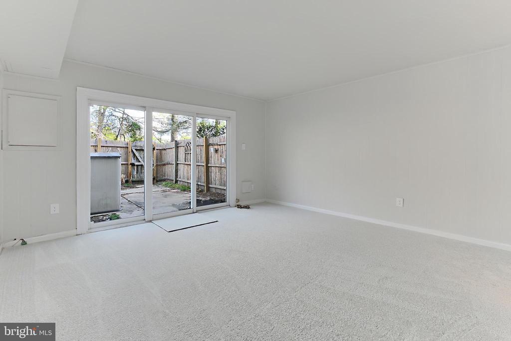 8552 Barrington Ct, #927