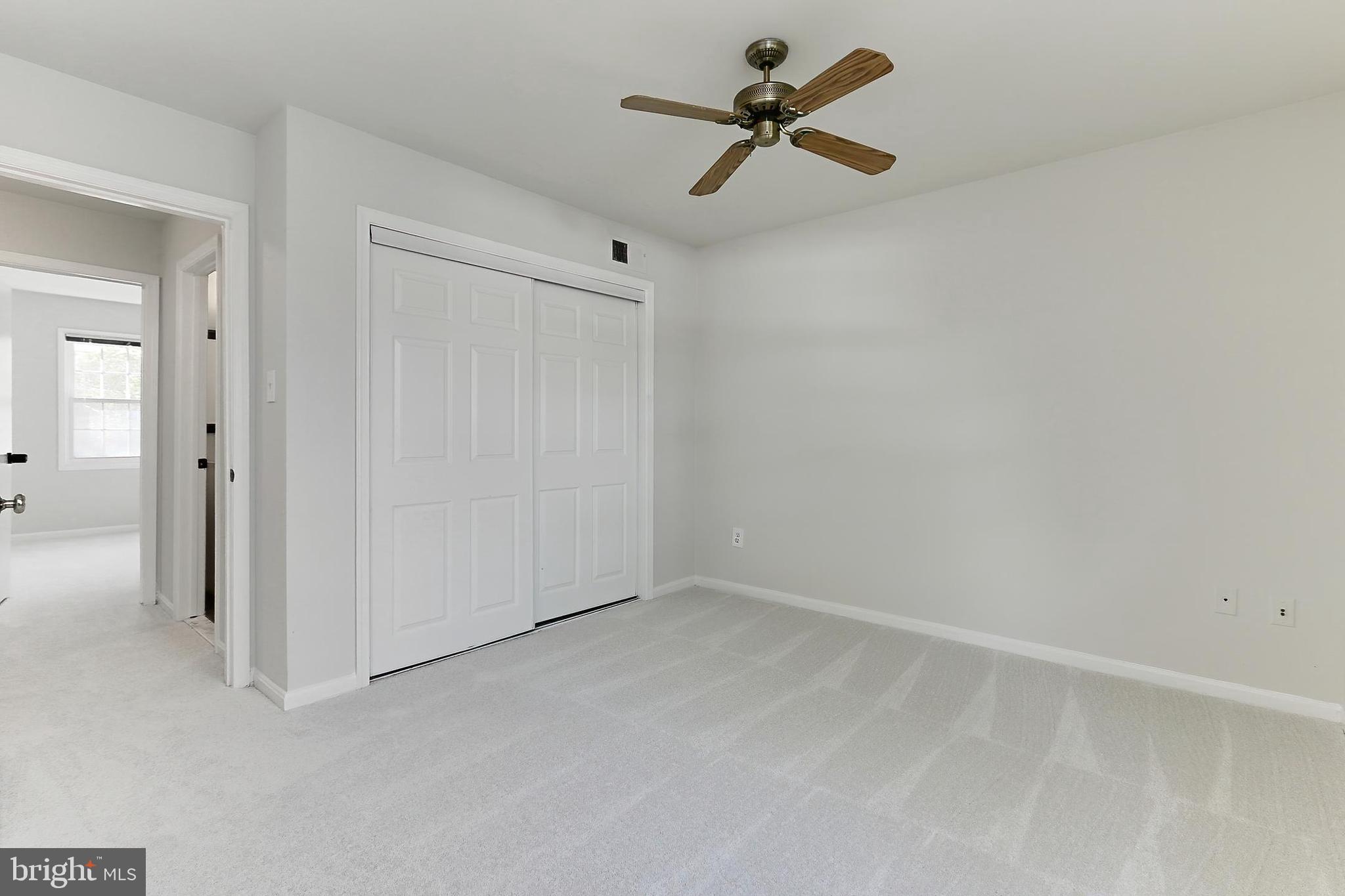 8552 Barrington Ct, #927