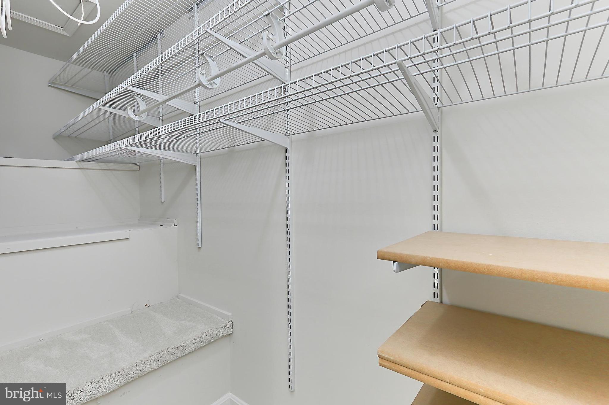 8552 Barrington Ct, #927