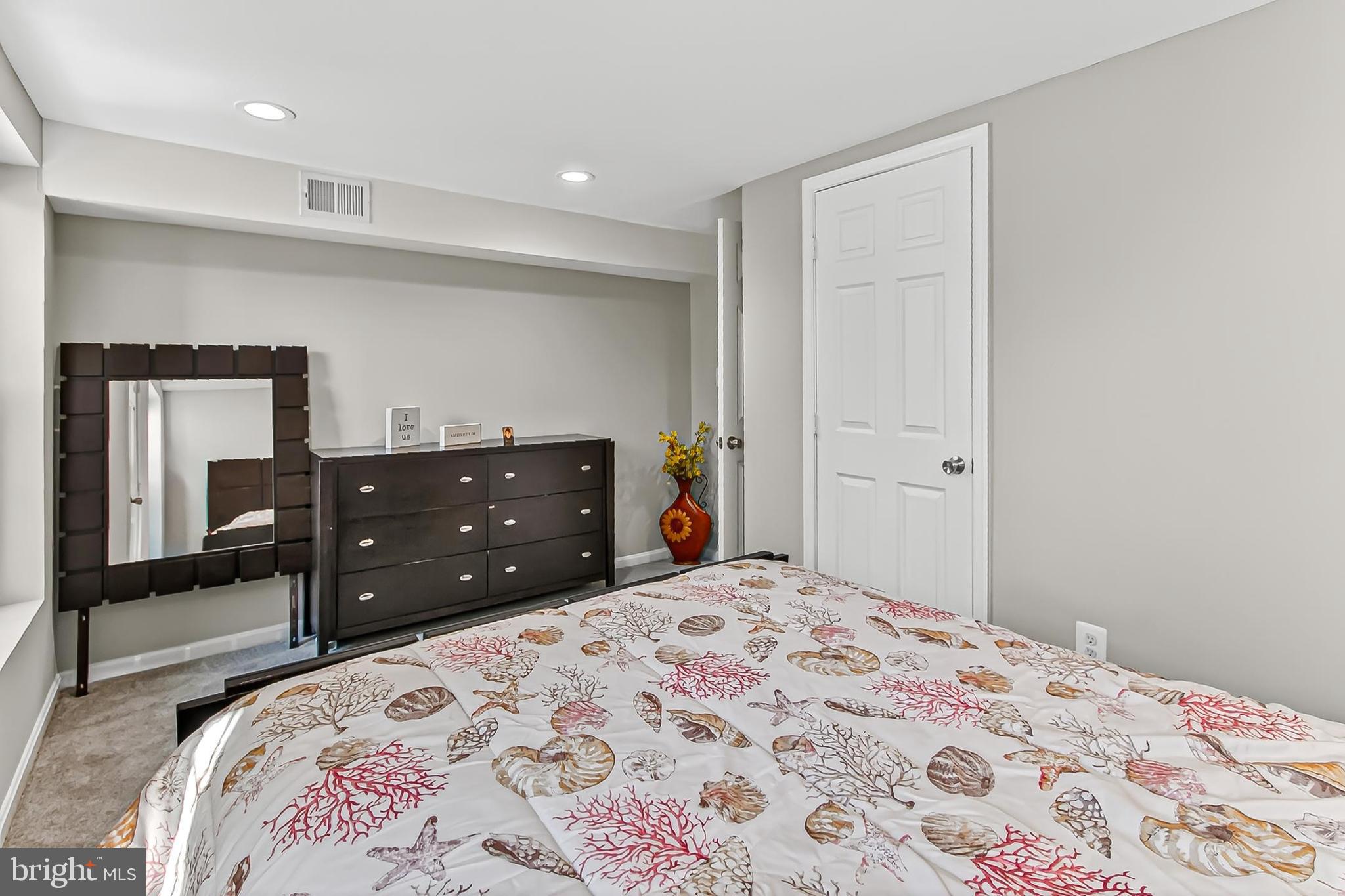 1300 PINSTRIPE COURT