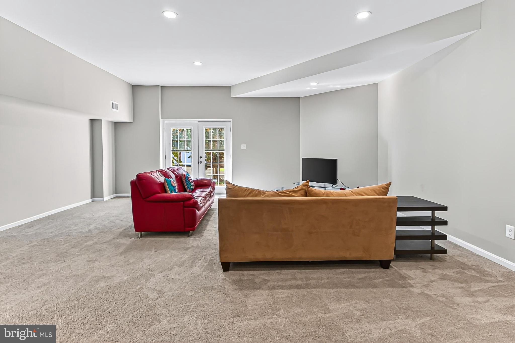 1300 PINSTRIPE COURT