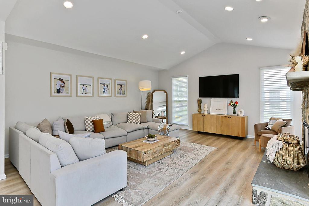415 MEADE DRIVE SW