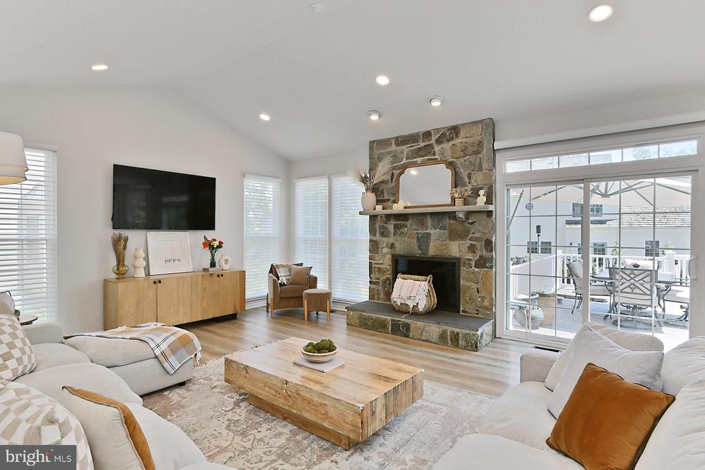 415 MEADE DRIVE SW