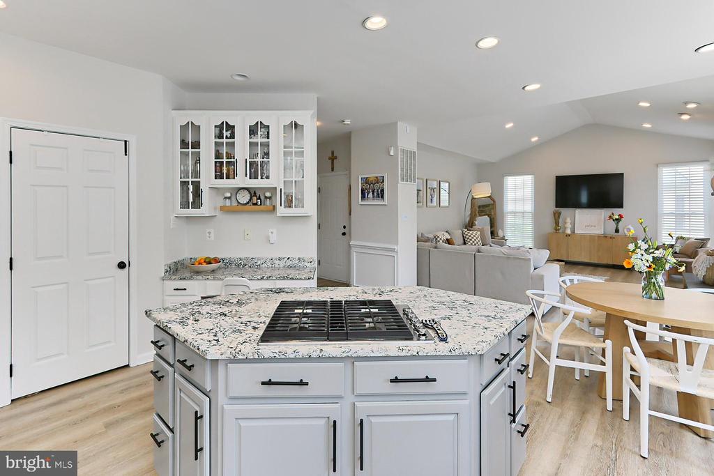 415 MEADE DRIVE SW
