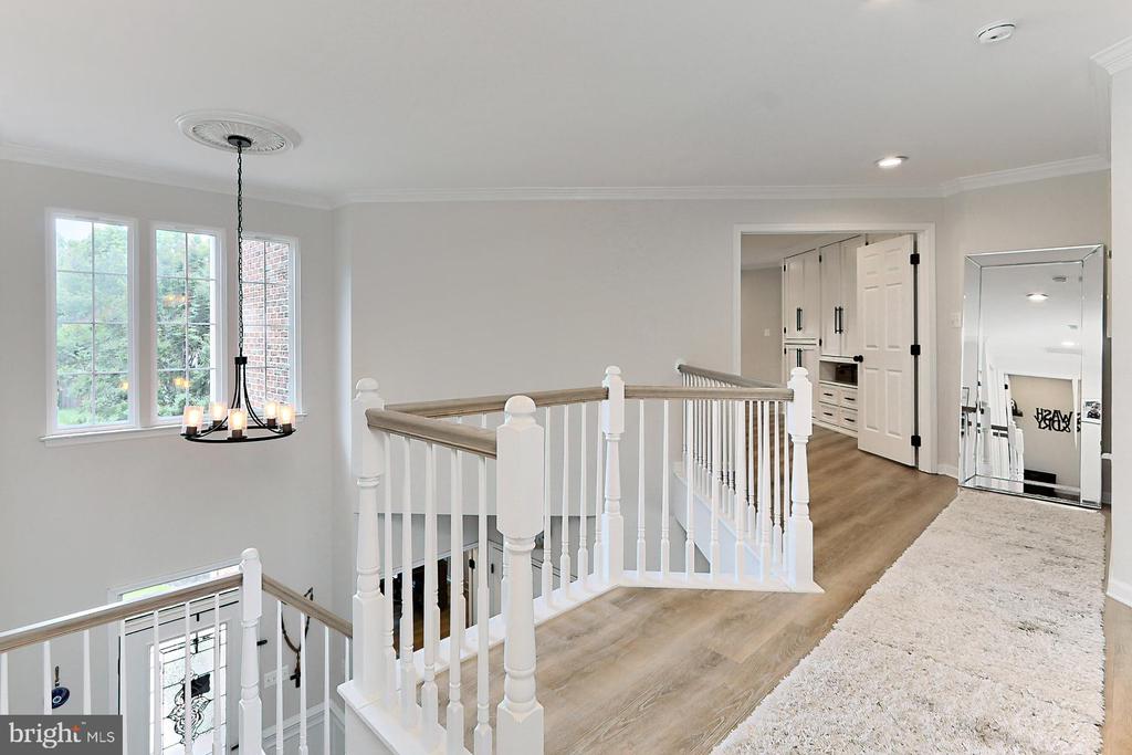 415 MEADE DRIVE SW