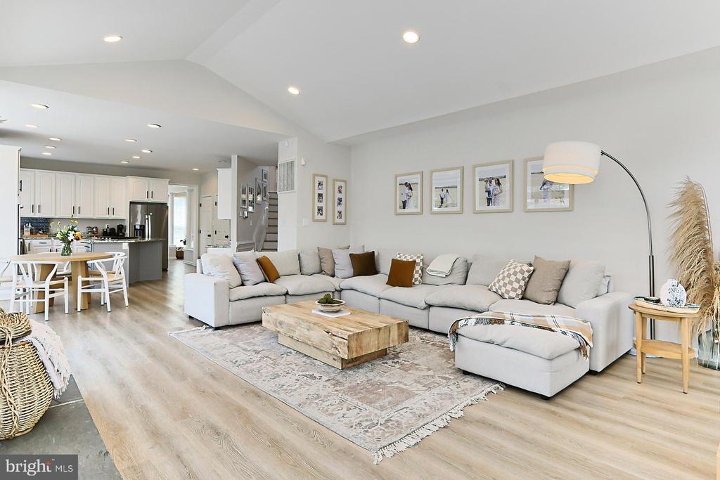 415 MEADE DRIVE SW