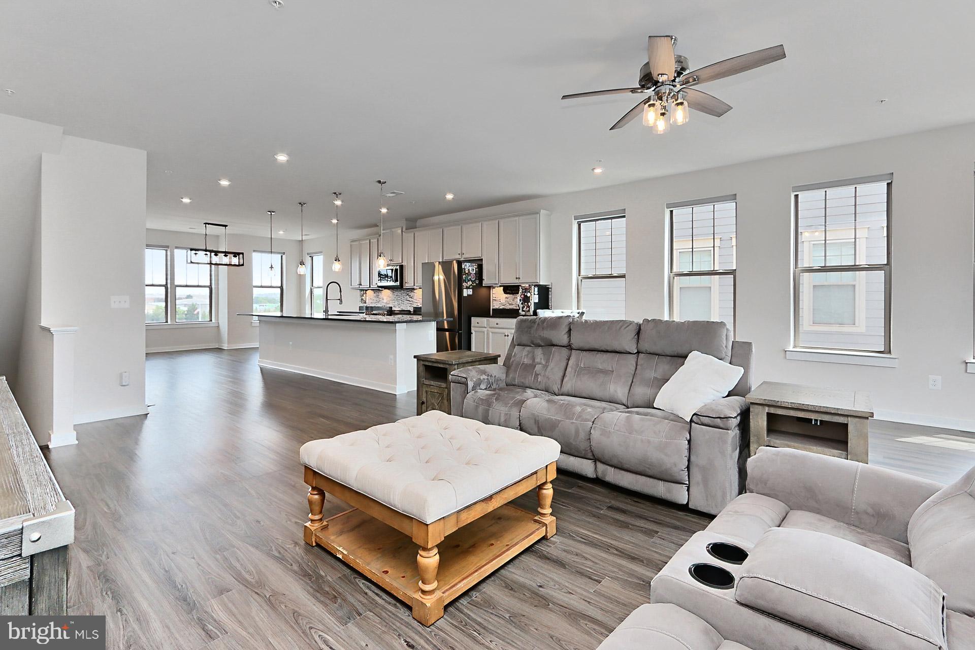 226 PETITE SIRAH TERRACE SE