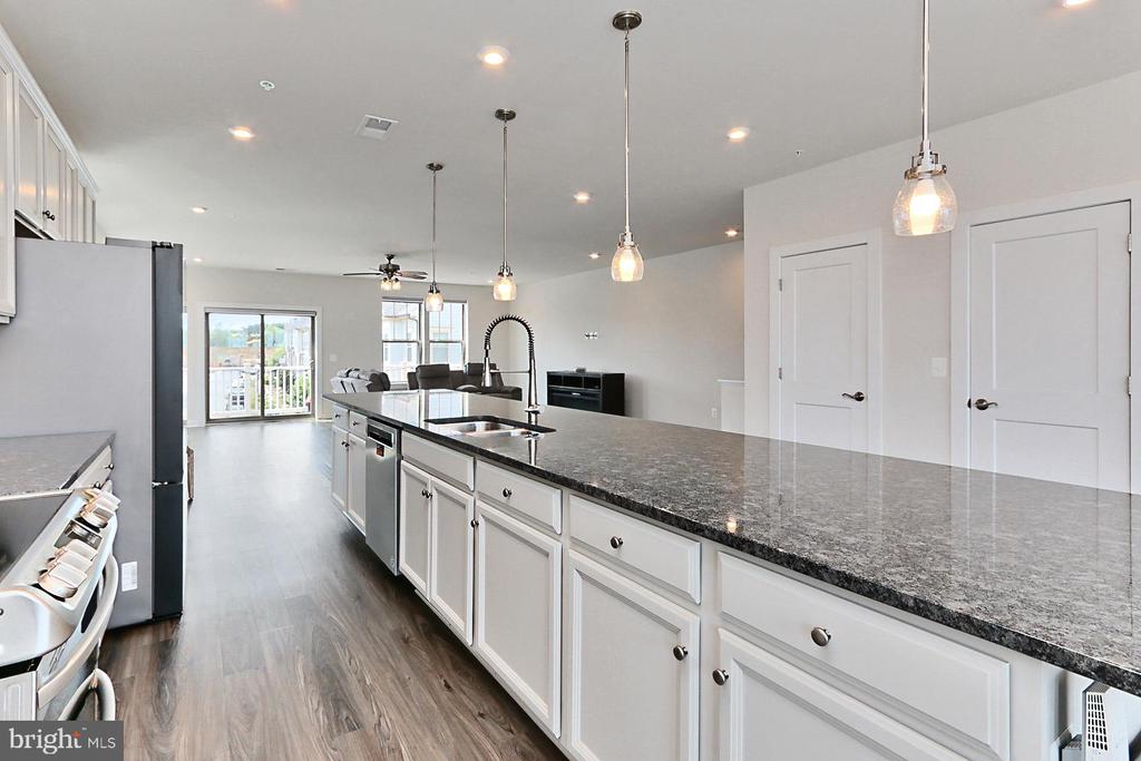 226 PETITE SIRAH TERRACE SE