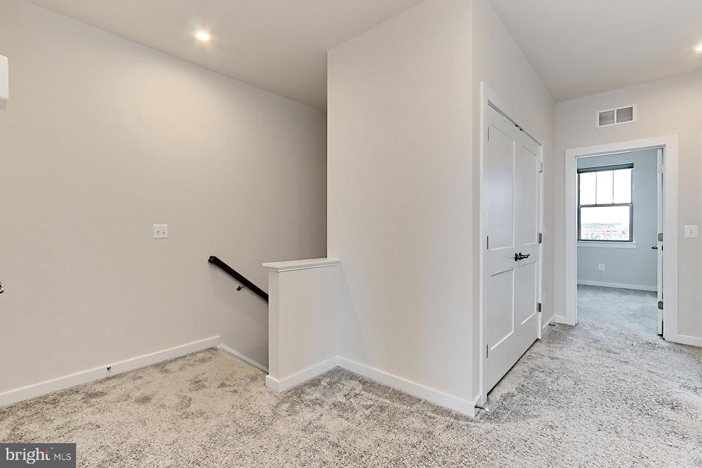 226 PETITE SIRAH TERRACE SE