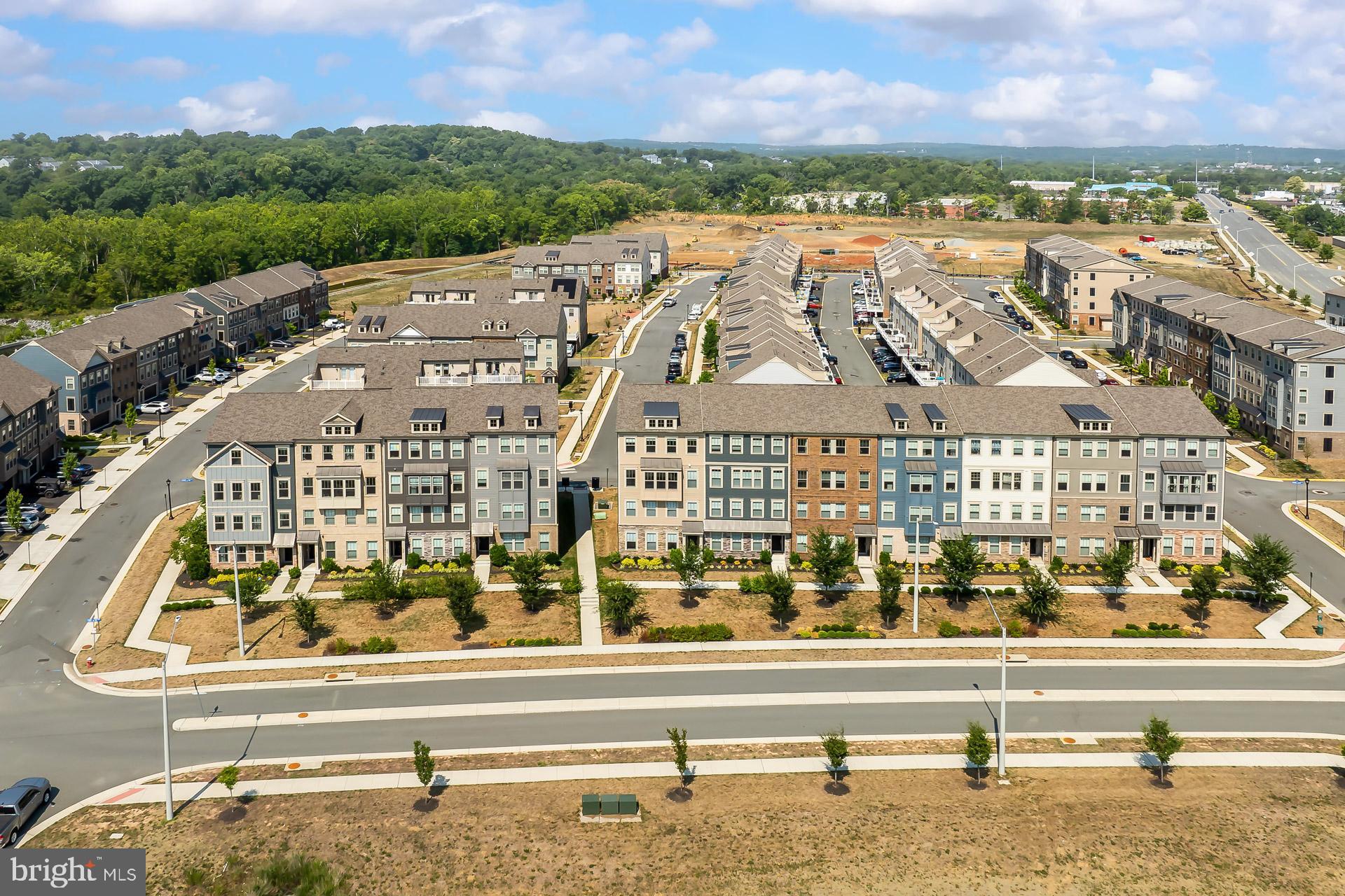 226 PETITE SIRAH TERRACE SE