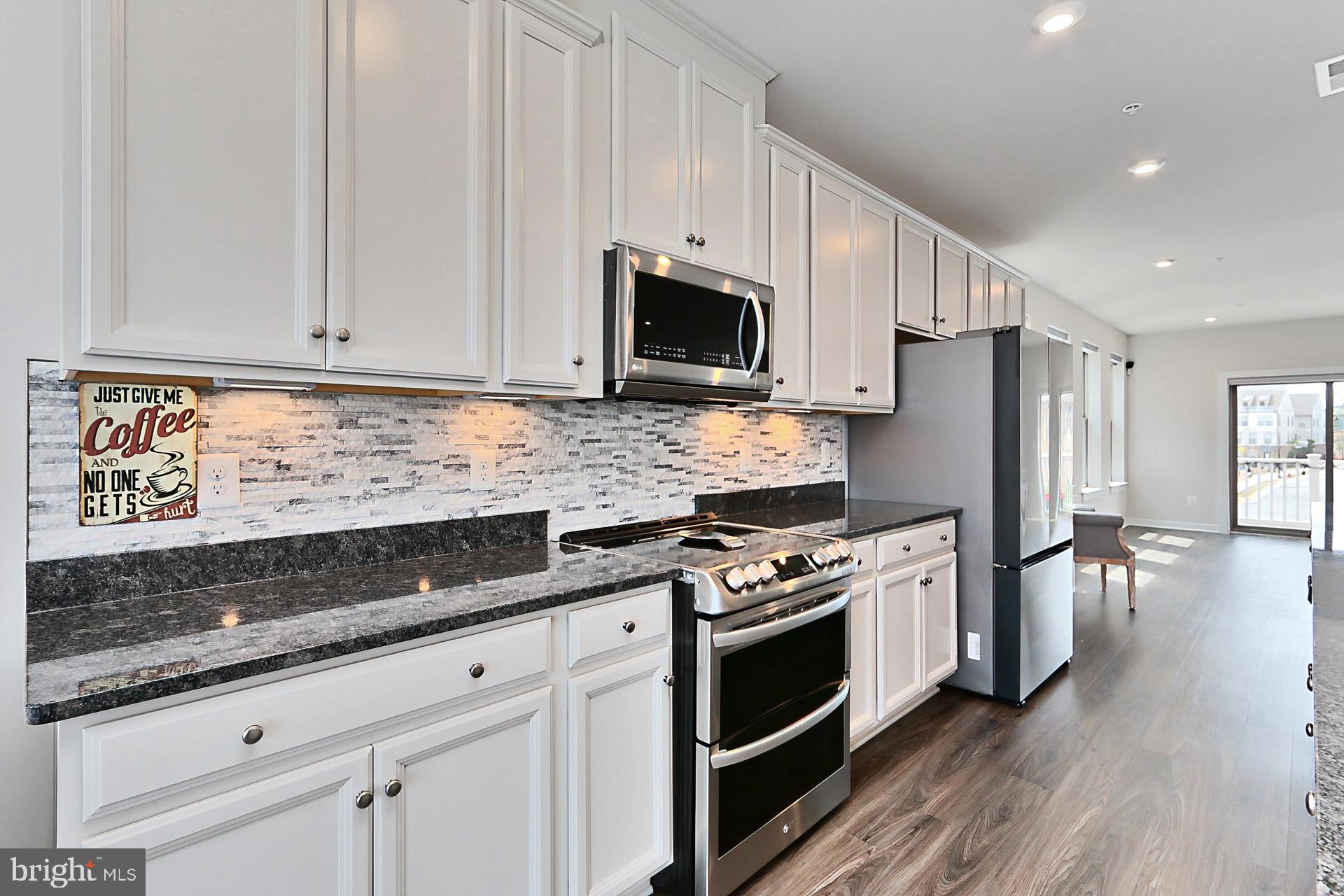 226 PETITE SIRAH TERRACE SE