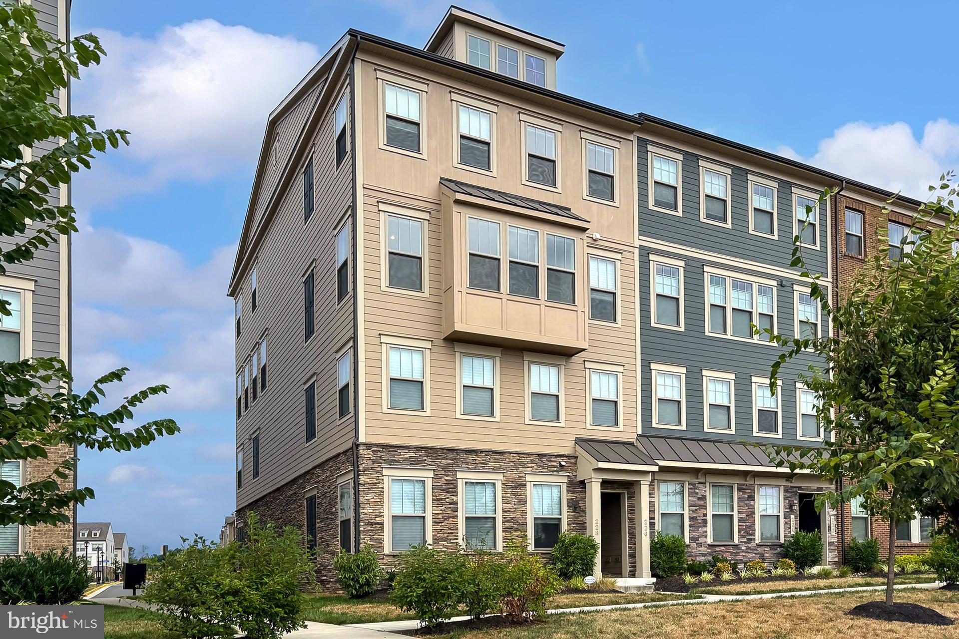 226 PETITE SIRAH TERRACE SE