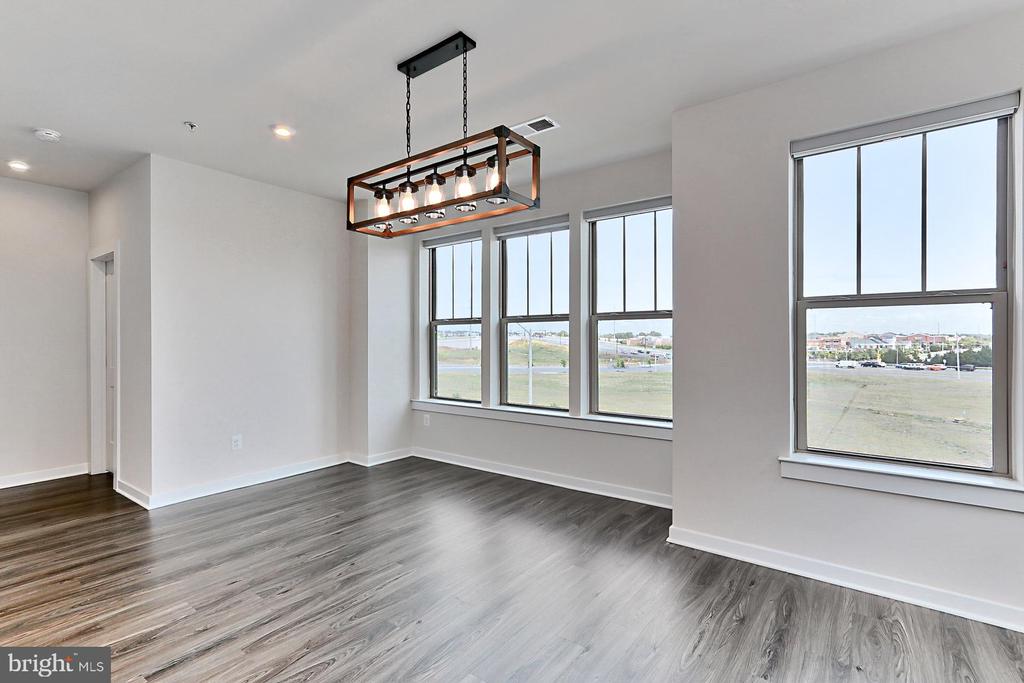 226 PETITE SIRAH TERRACE SE