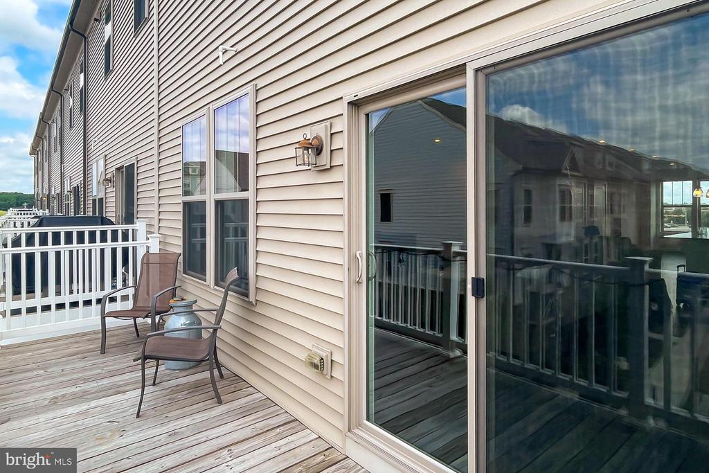 226 PETITE SIRAH TERRACE SE