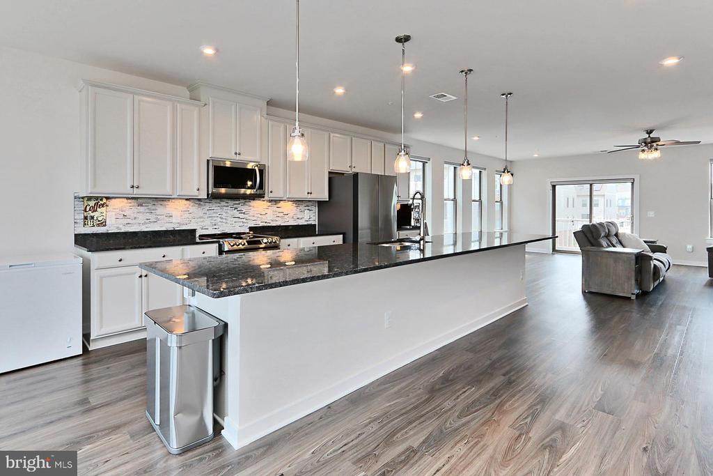 226 PETITE SIRAH TERRACE SE