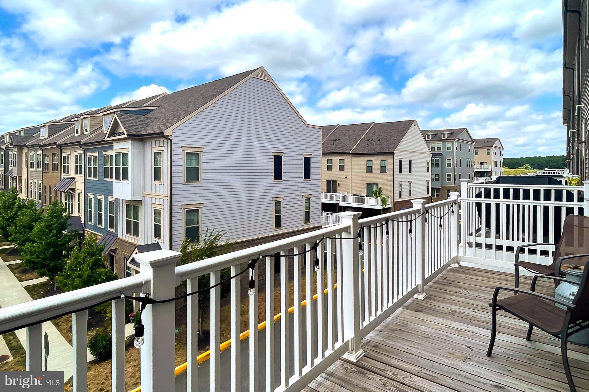 226 PETITE SIRAH TERRACE SE