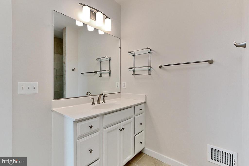 226 PETITE SIRAH TERRACE SE