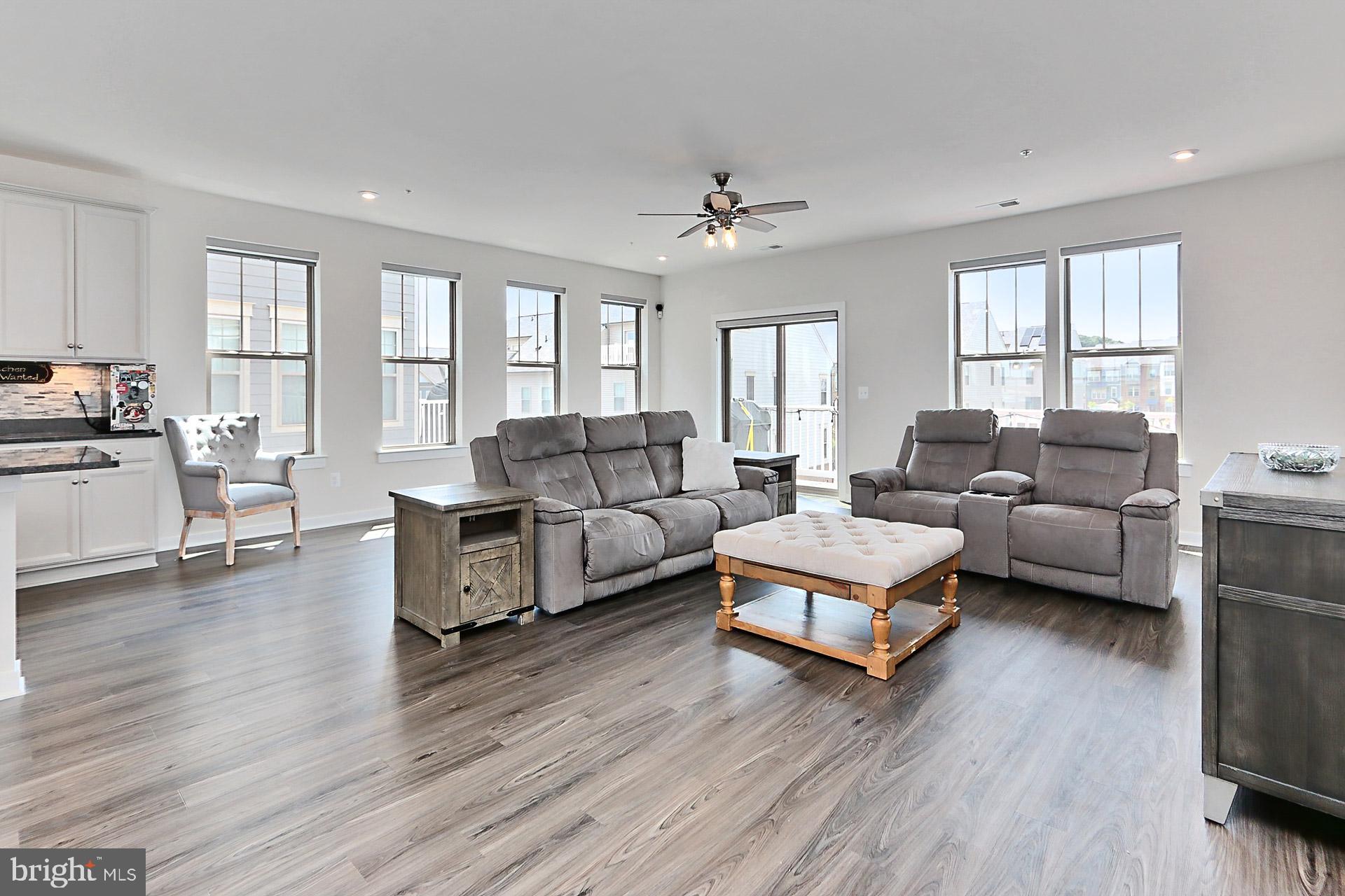 226 PETITE SIRAH TERRACE SE