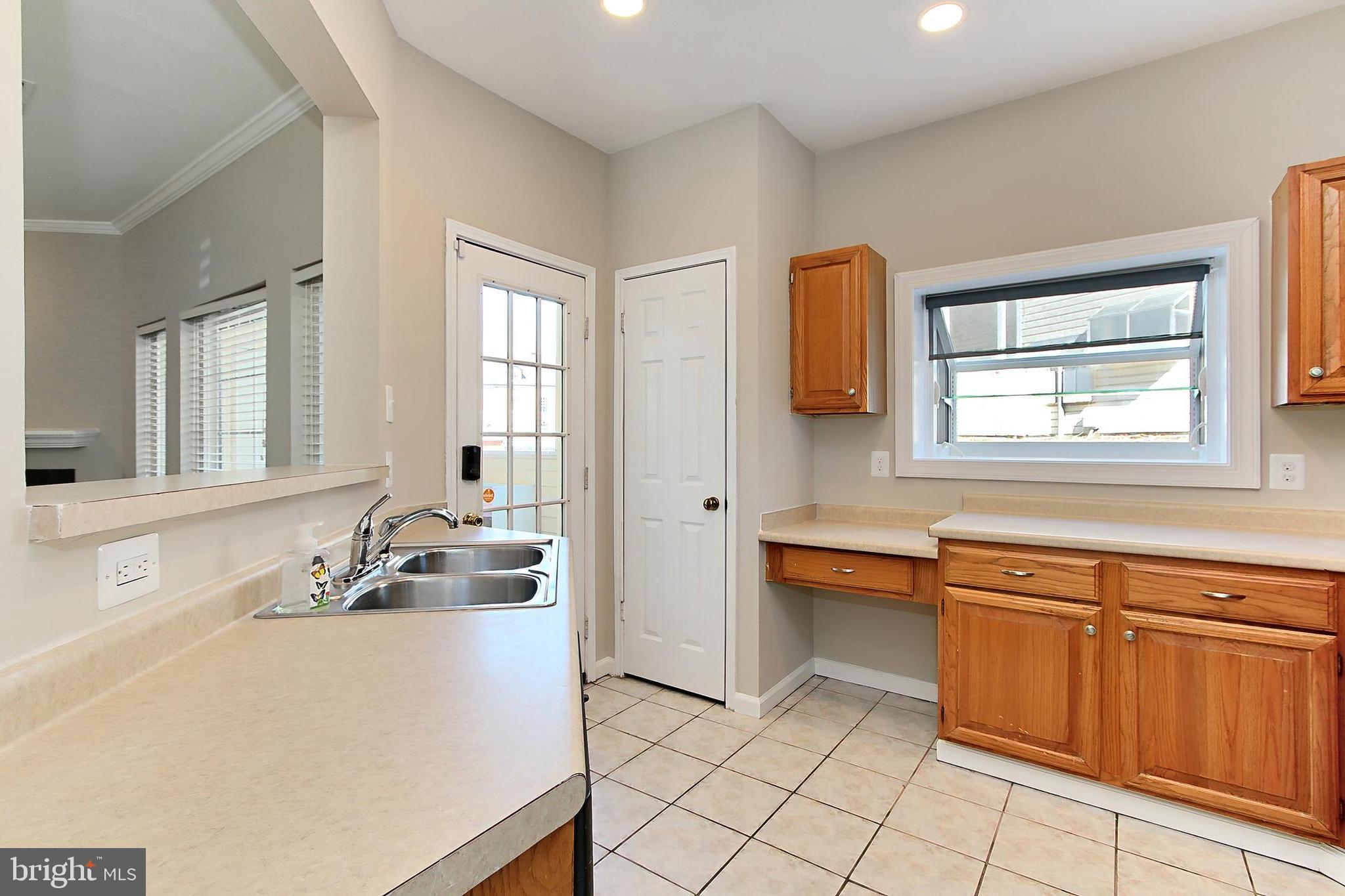 668 GATEWAY DRIVE SE 416